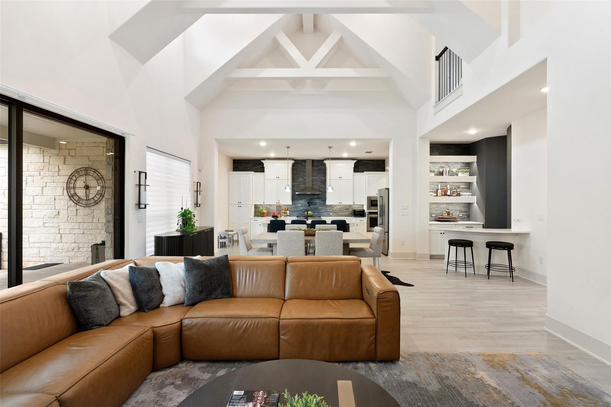 617 Rawson Bnd, Lakeway, TX 78738