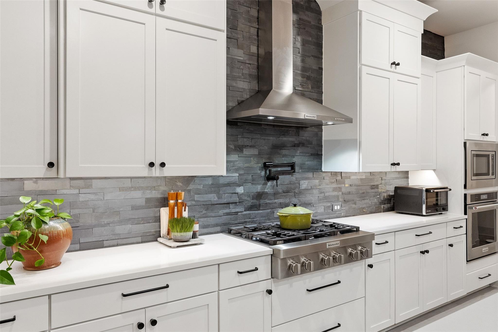 617 Rawson Bnd, Lakeway, TX 78738