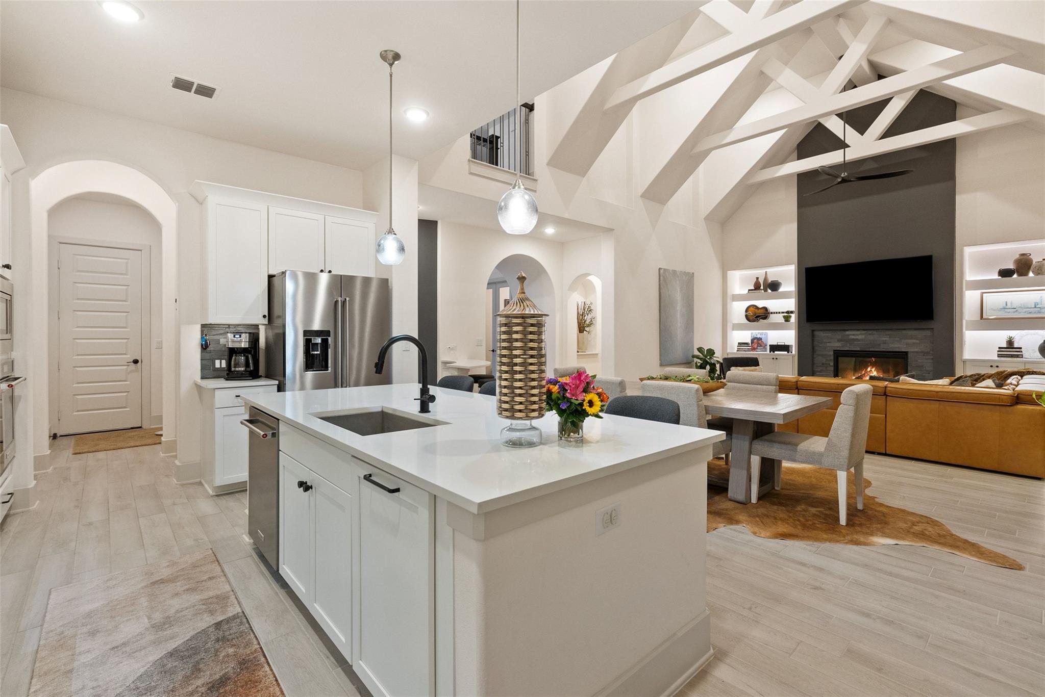 617 Rawson Bnd, Lakeway, TX 78738