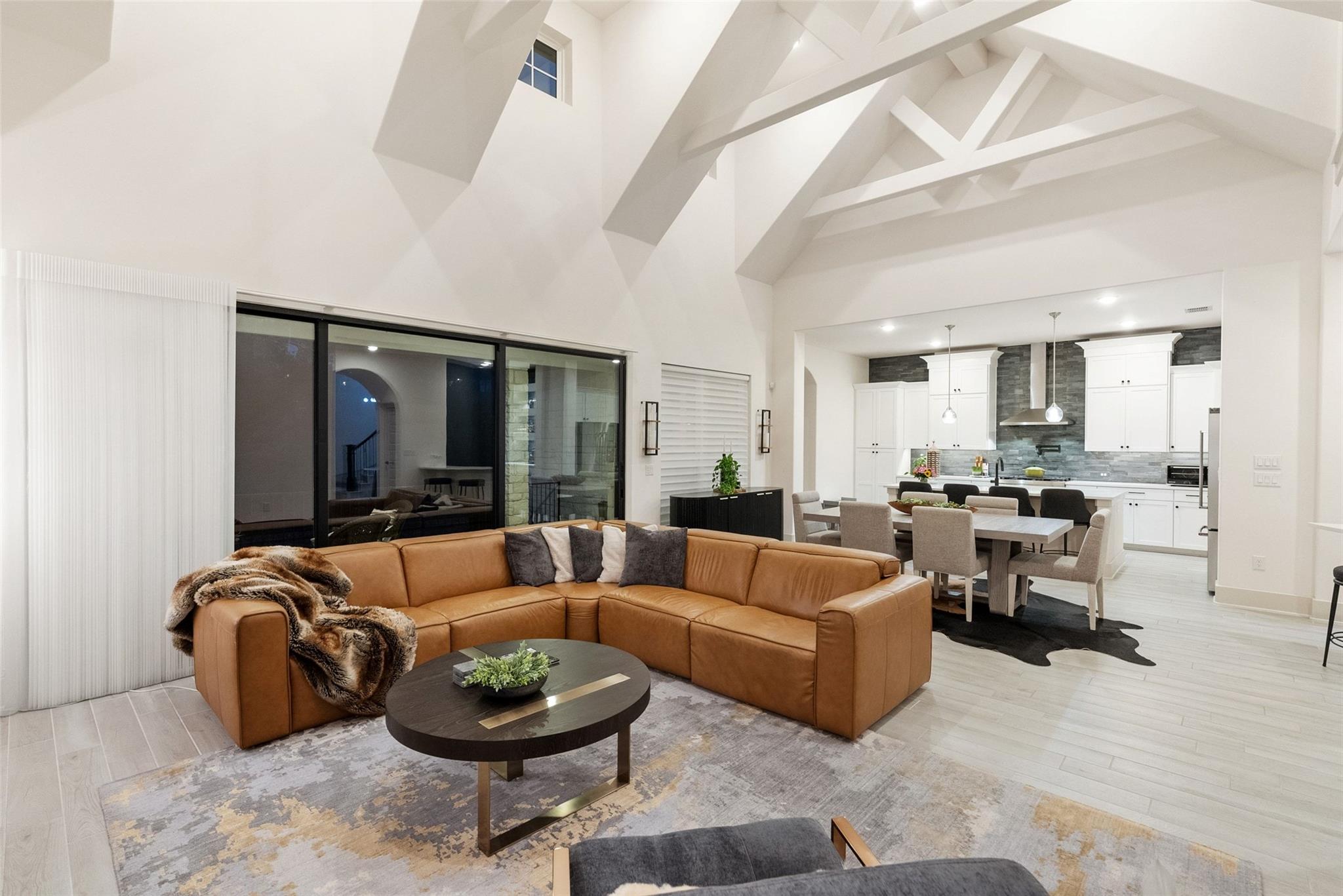 617 Rawson Bnd, Lakeway, TX 78738