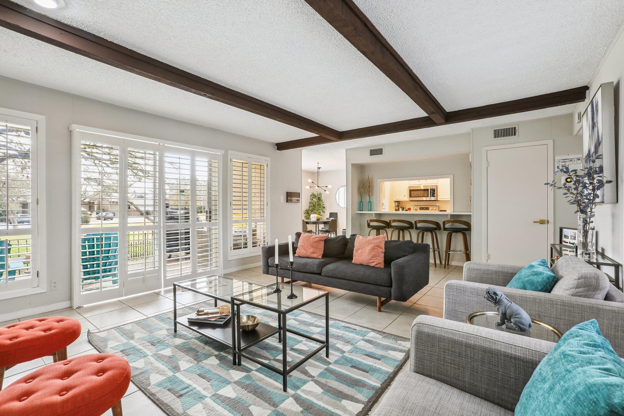 213 Lido St # N2, Lakeway, TX 78734