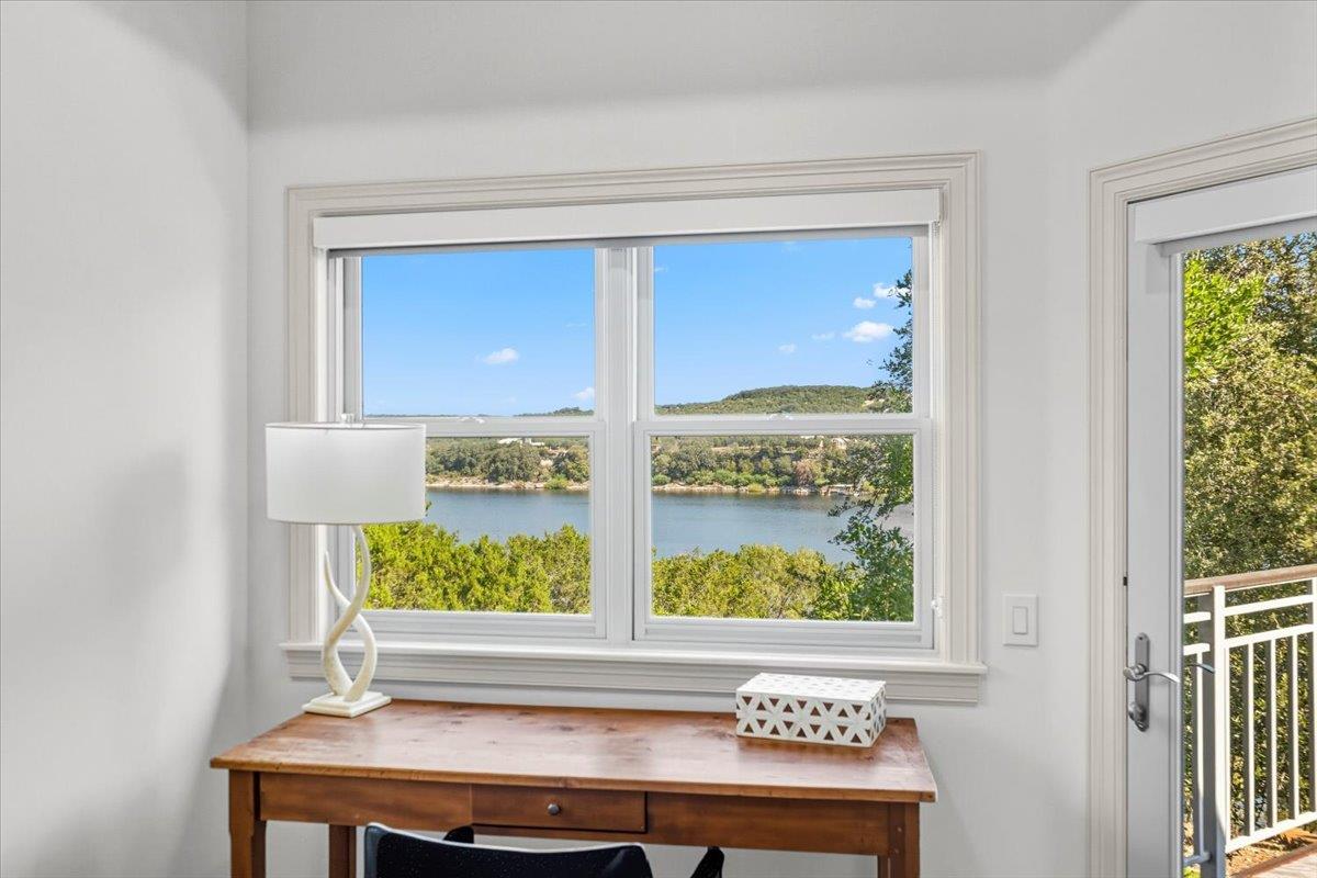 24729 Travis Lakeside Cv, Spicewood, TX 78669