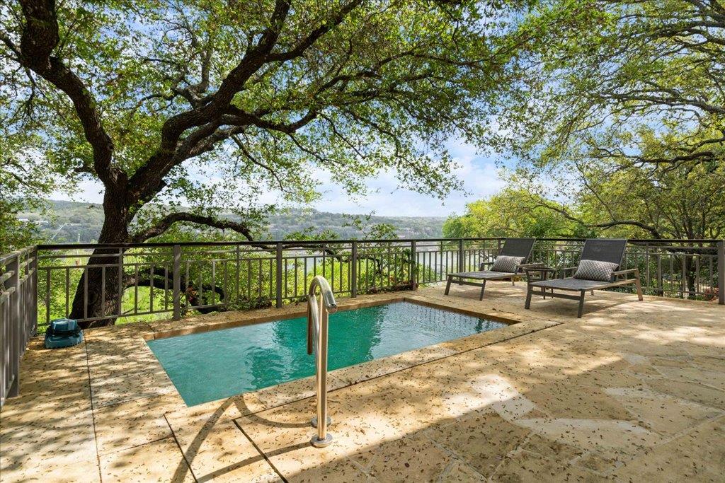 24729 Travis Lakeside Cv, Spicewood, TX 78669