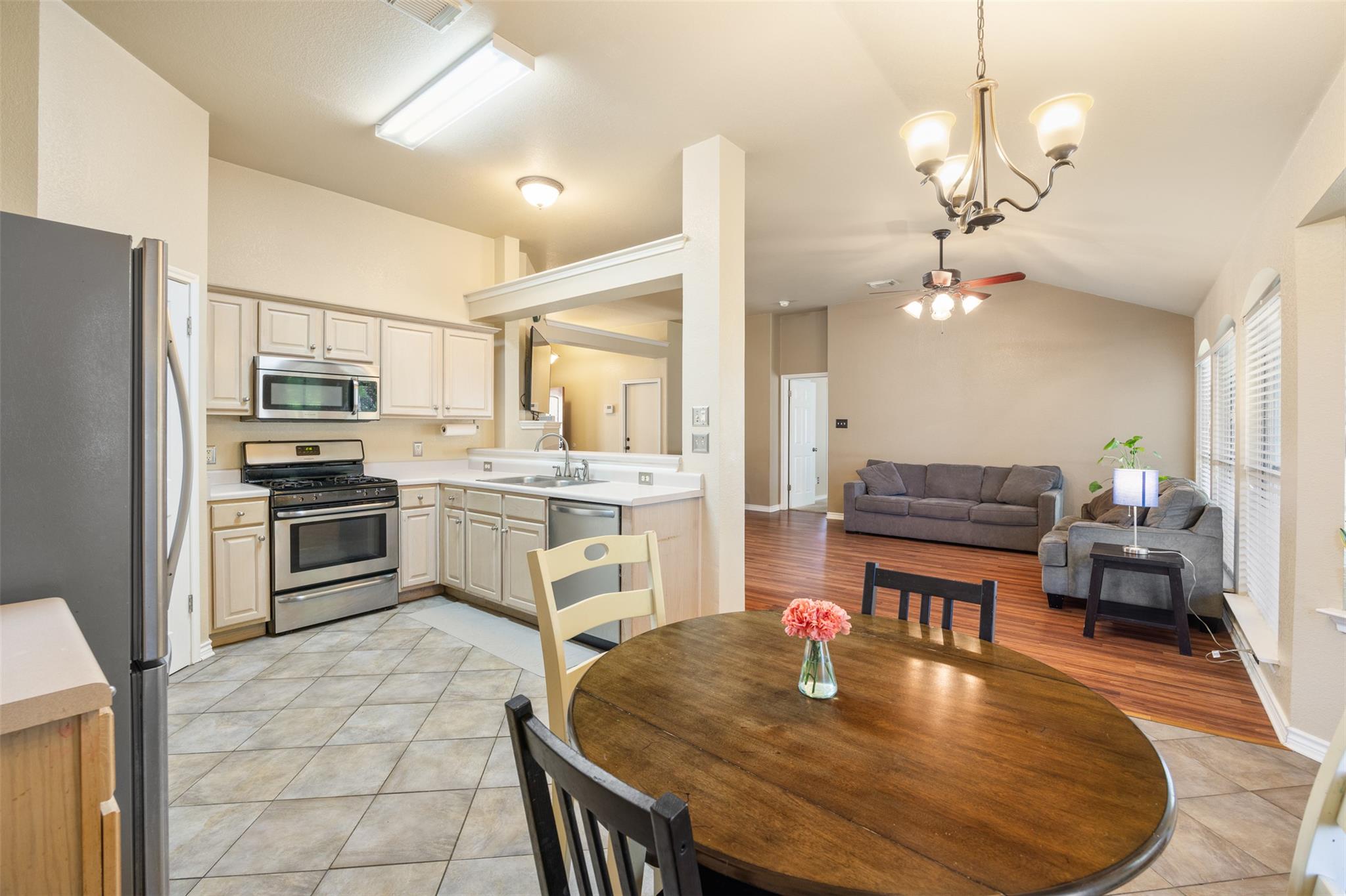 1520 Brandi Cir, Kyle, TX 78640