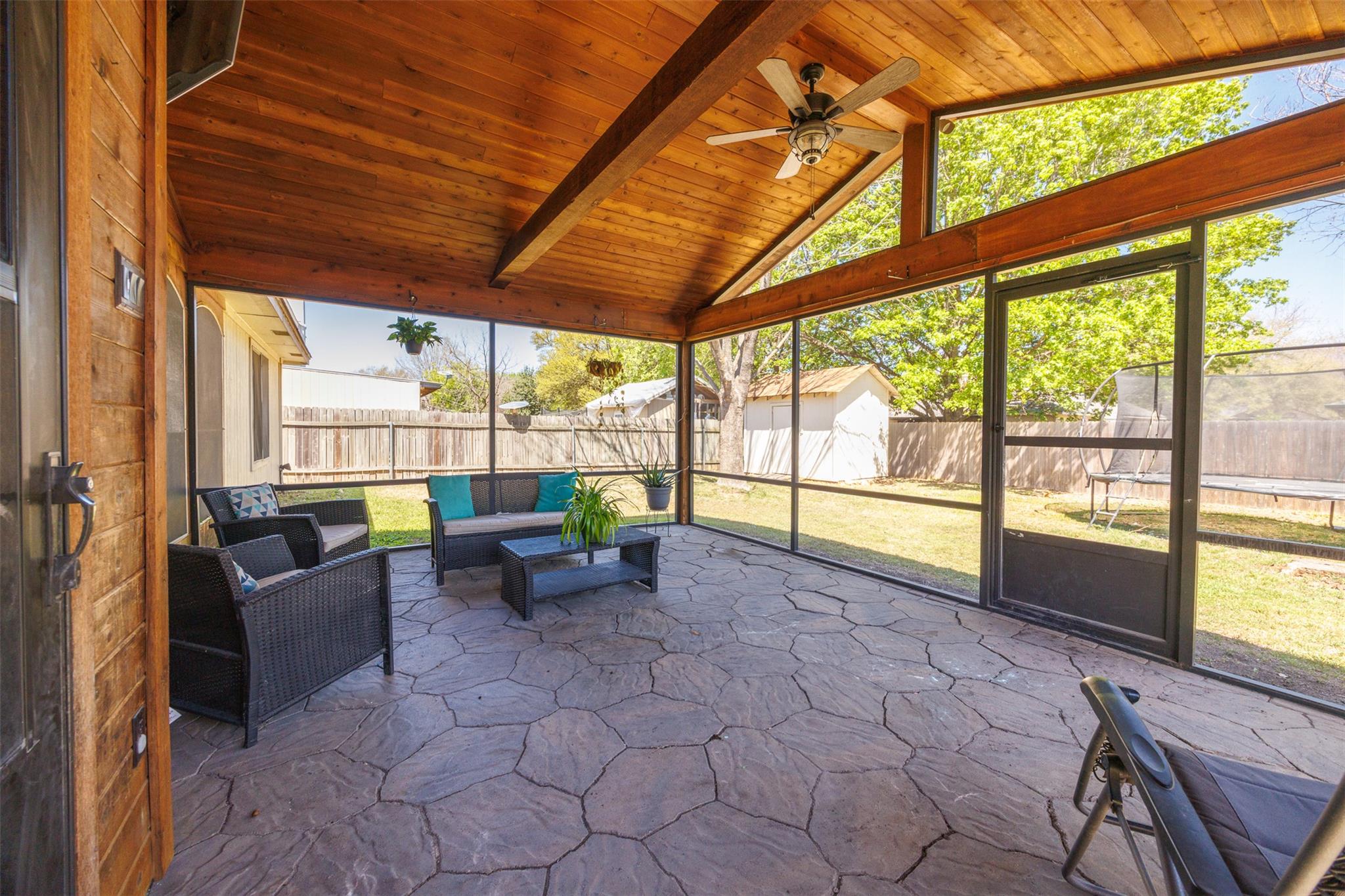 1520 Brandi Cir, Kyle, TX 78640