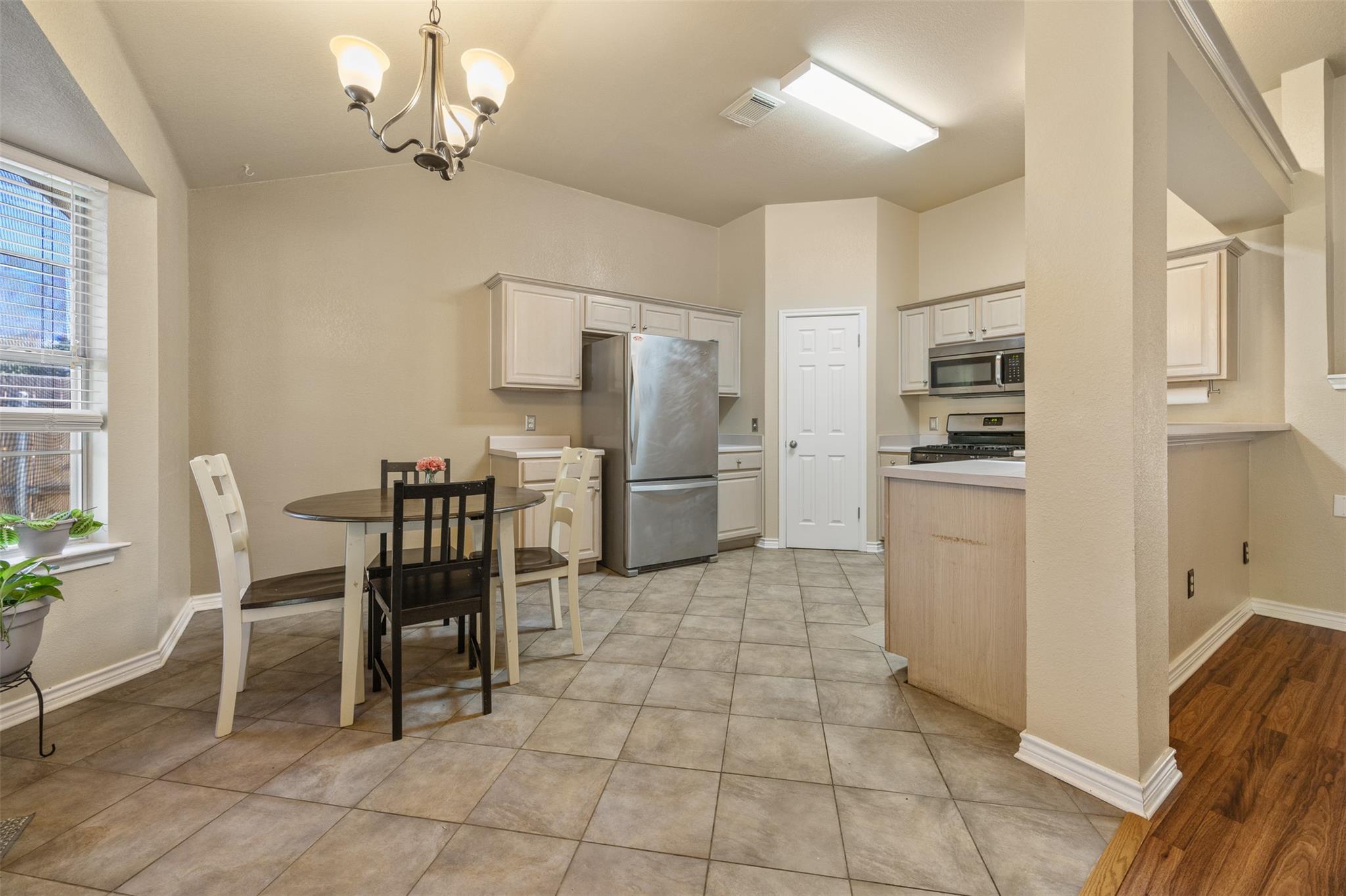 1520 Brandi Cir, Kyle, TX 78640