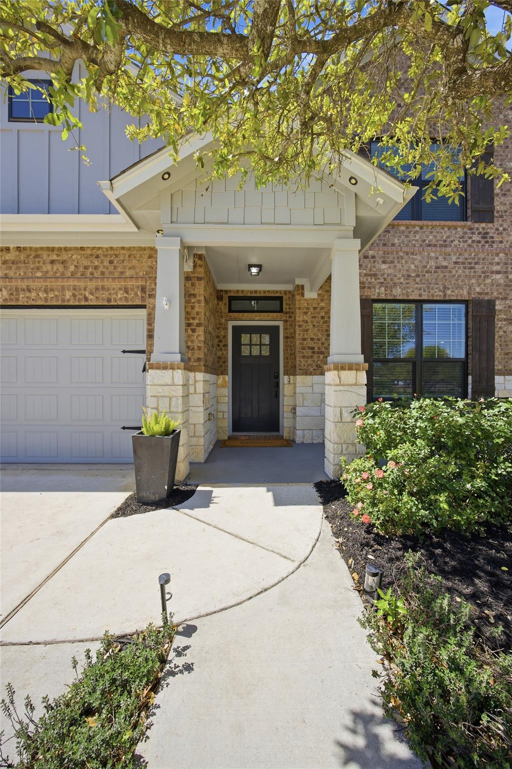 152 Rosling Dr, Buda, TX 78610