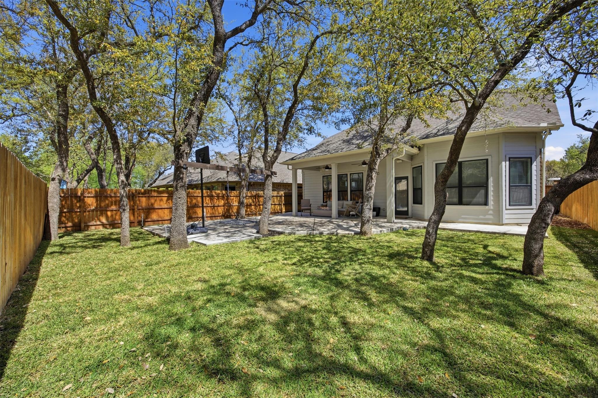 152 Rosling Dr, Buda, TX 78610