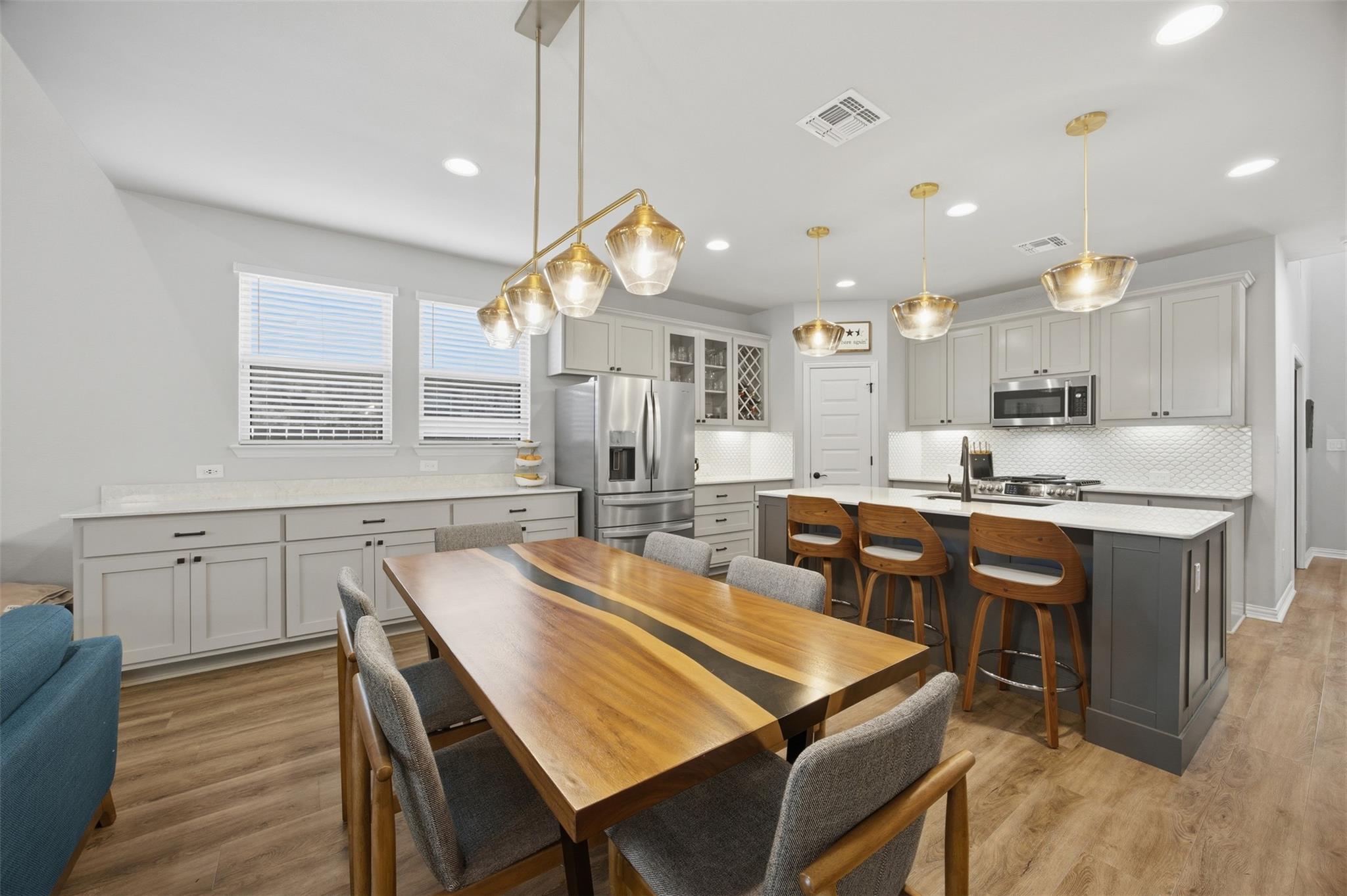 152 Rosling Dr, Buda, TX 78610