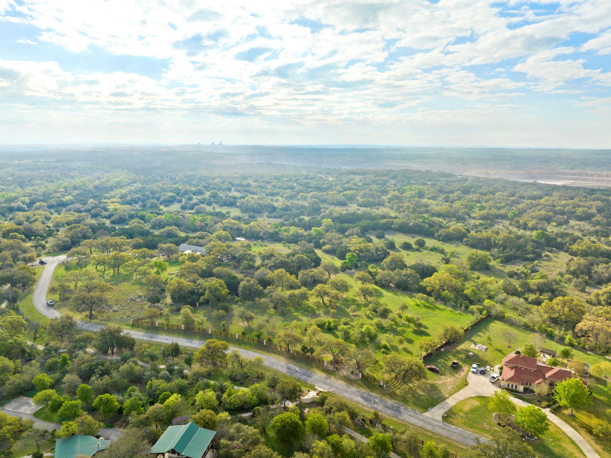 415 E Bartlett Dr, Buda, TX 78610