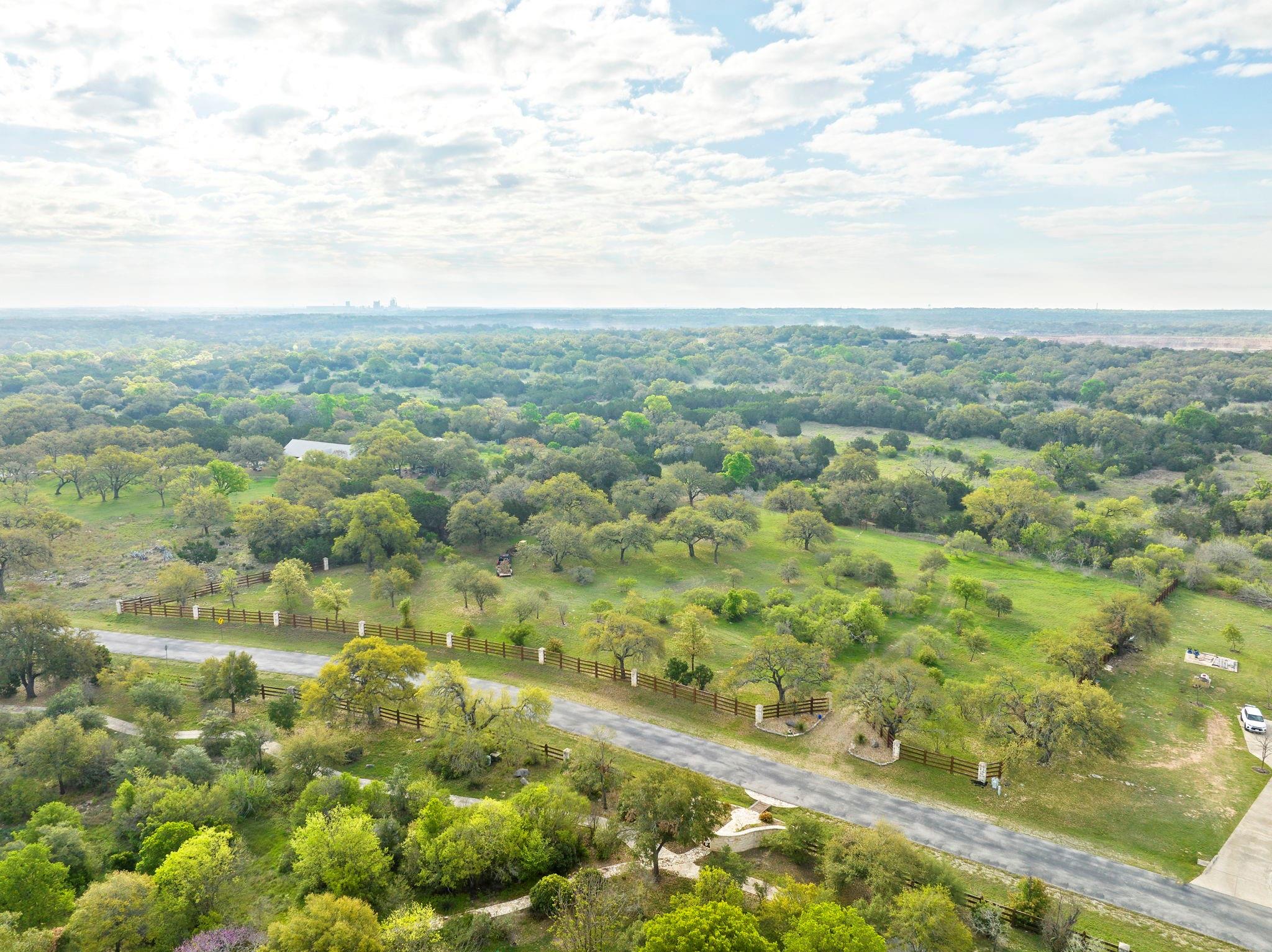 415 E Bartlett Dr, Buda, TX 78610