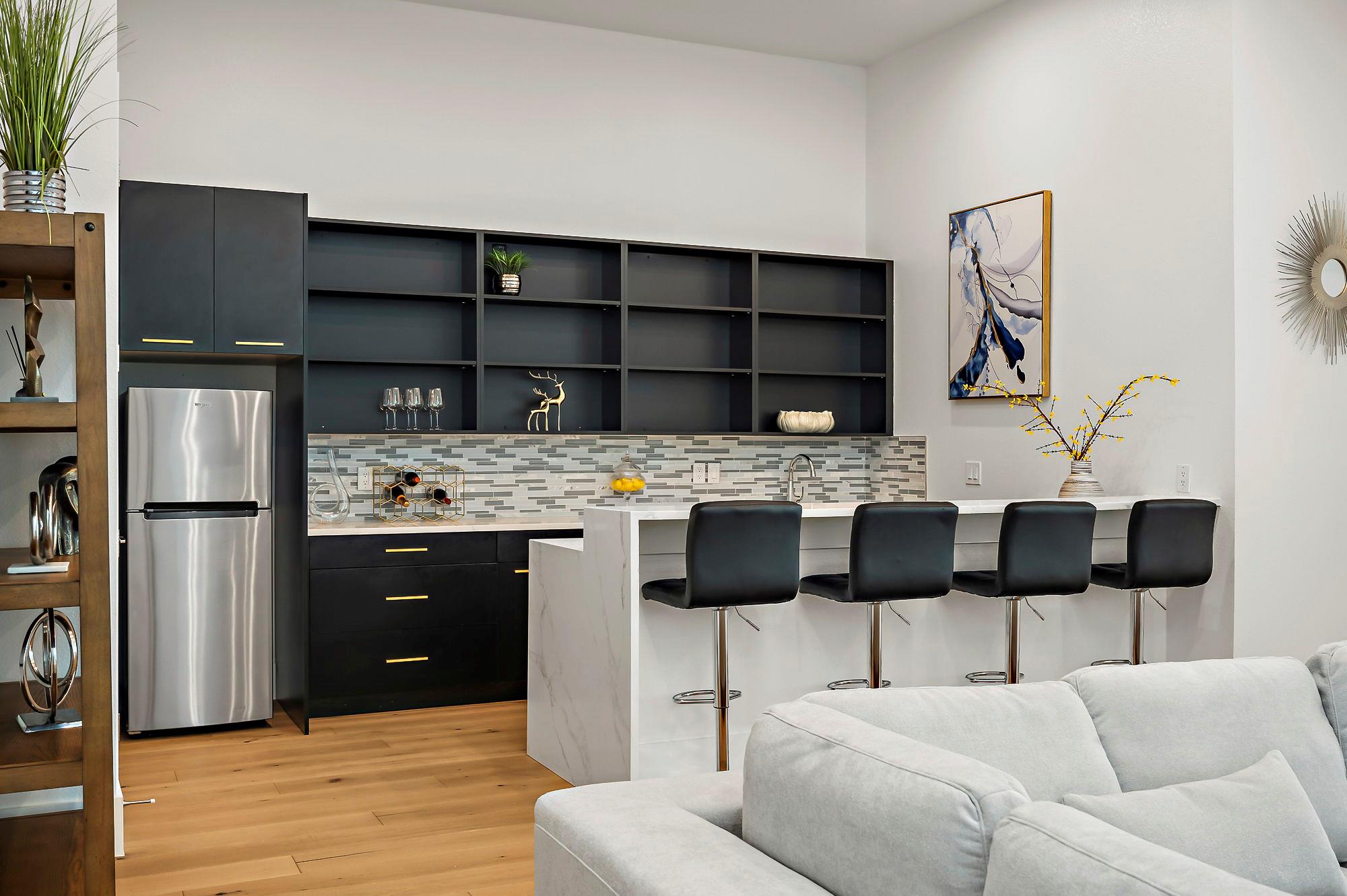 10211 Thistle Rdg, Austin, TX 78733