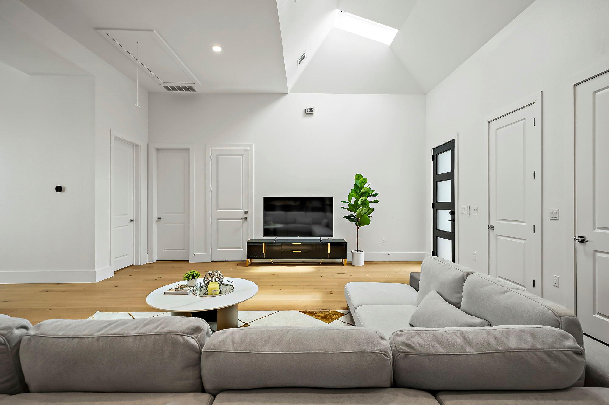 10211 Thistle Rdg, Austin, TX 78733