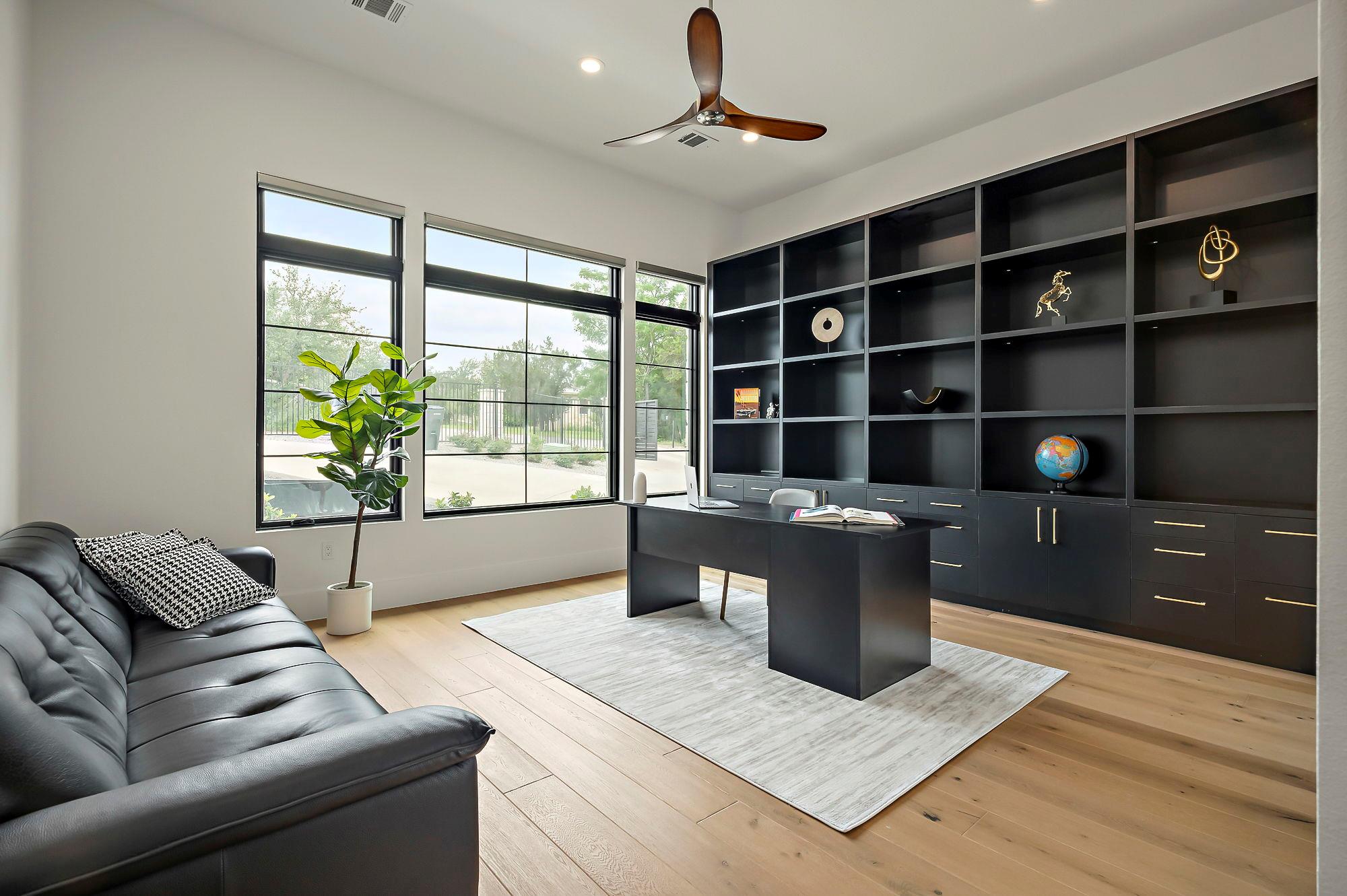 10211 Thistle Rdg, Austin, TX 78733