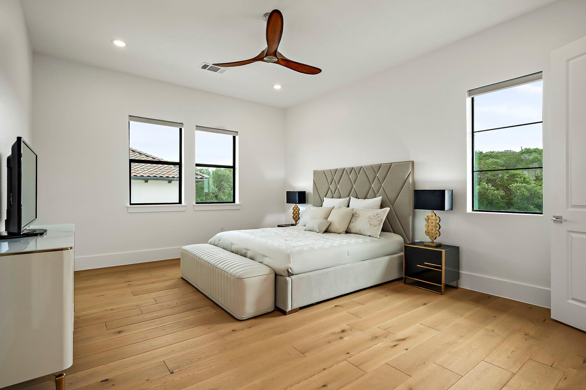 10211 Thistle Rdg, Austin, TX 78733