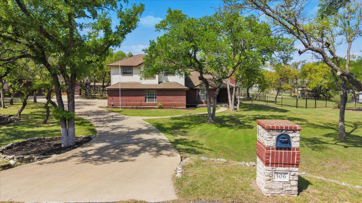 506 La Paloma Dr, Georgetown, TX 78628