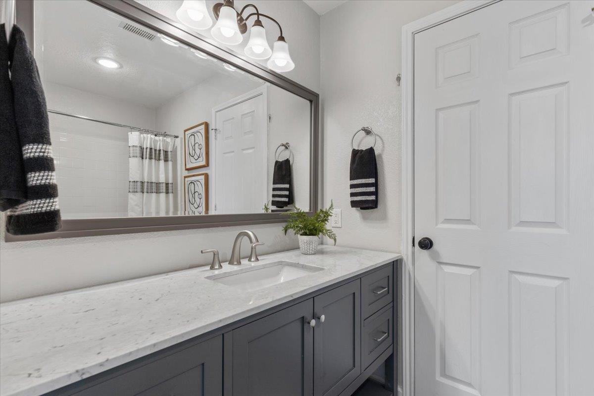 506 La Paloma Dr, Georgetown, TX 78628