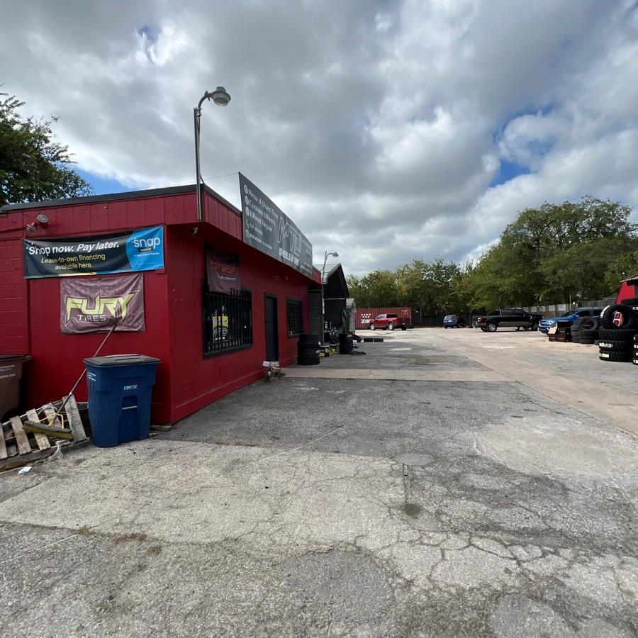 1209 W Anderson Ln, Austin, TX 78757