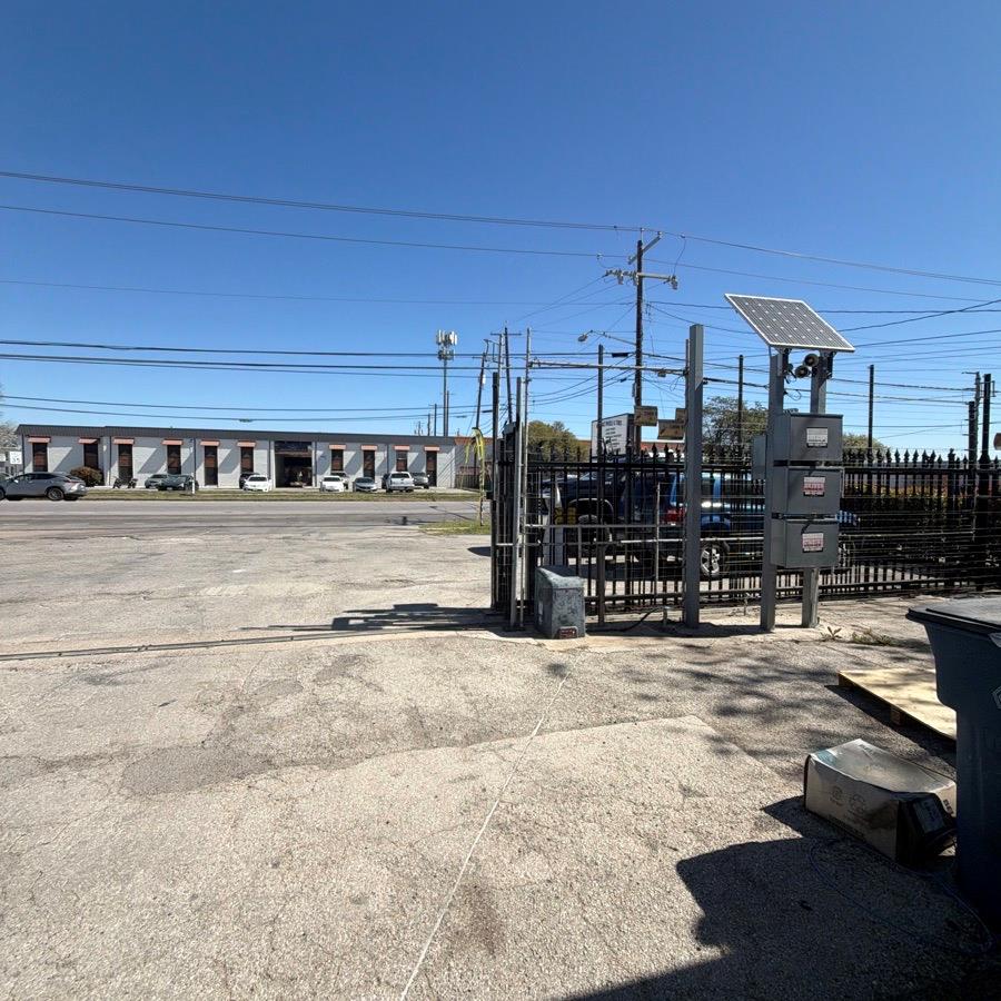 1209 W Anderson Ln, Austin, TX 78757