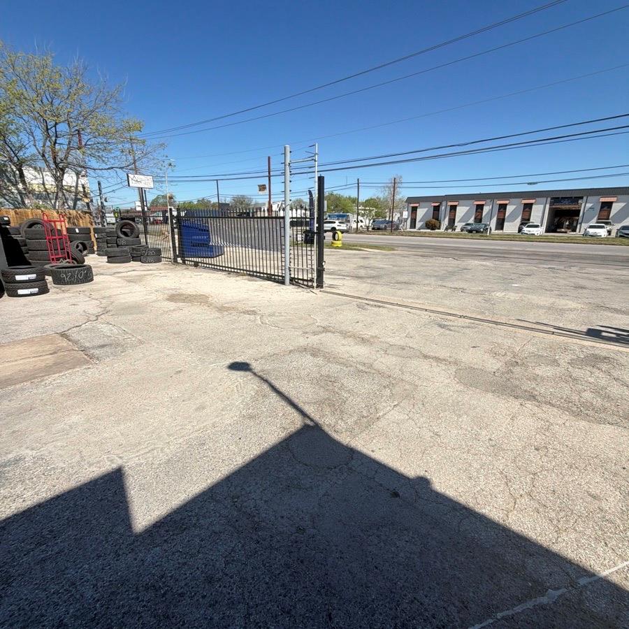 1209 W Anderson Ln, Austin, TX 78757