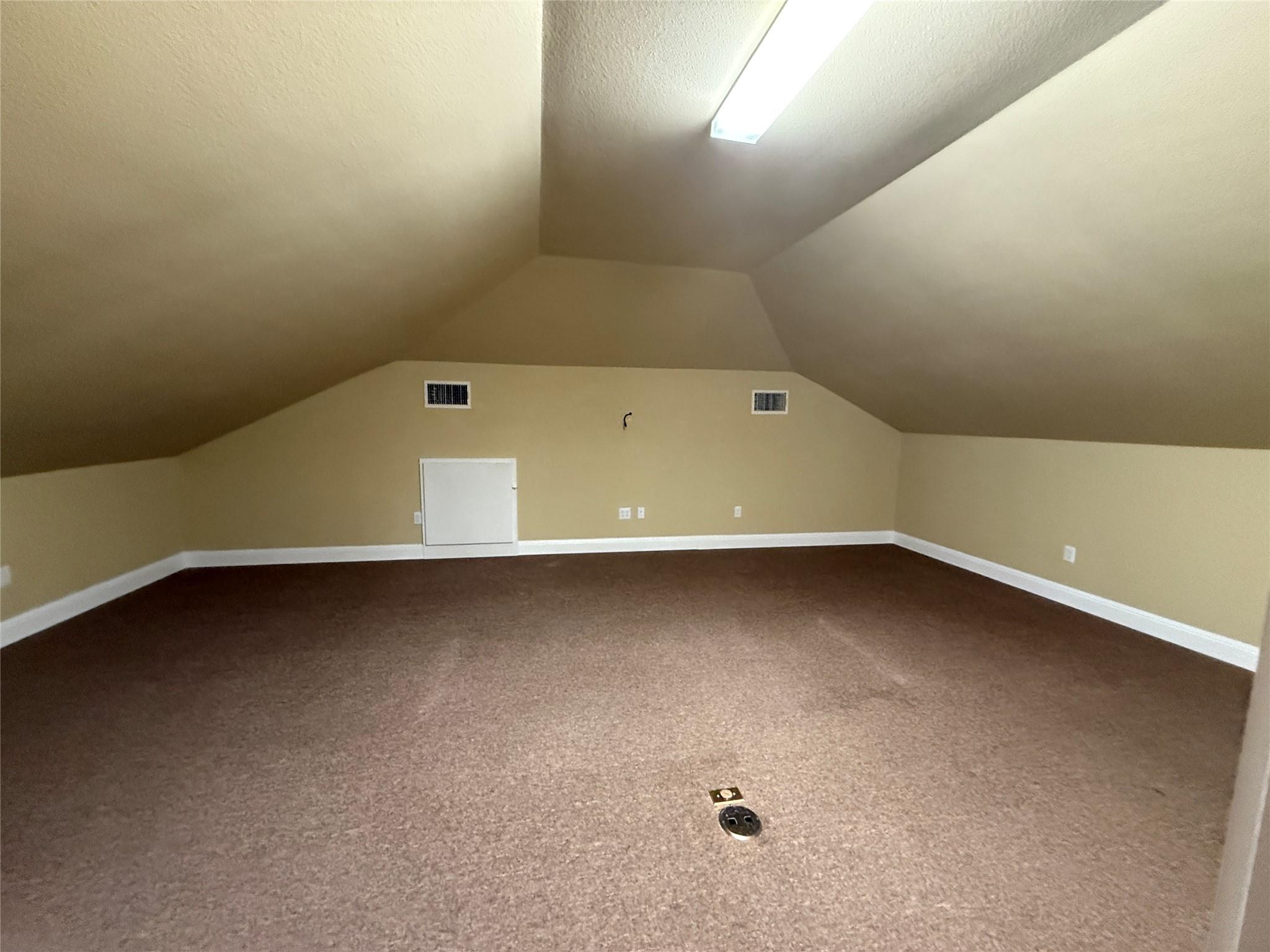 904 Crystal Falls Pkwy, Leander, TX 78641