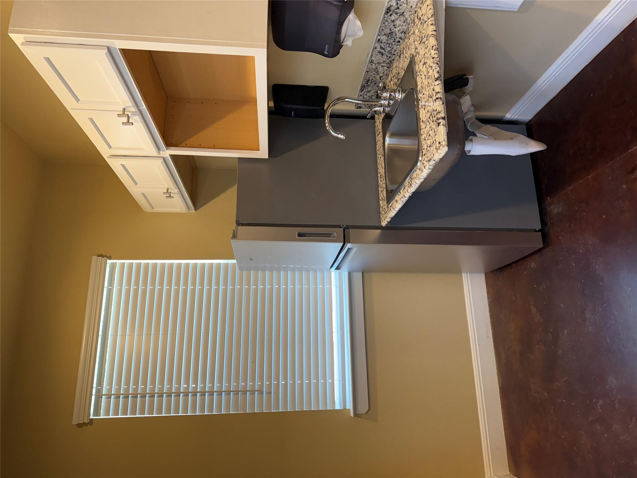 904 Crystal Falls Pkwy, Leander, TX 78641