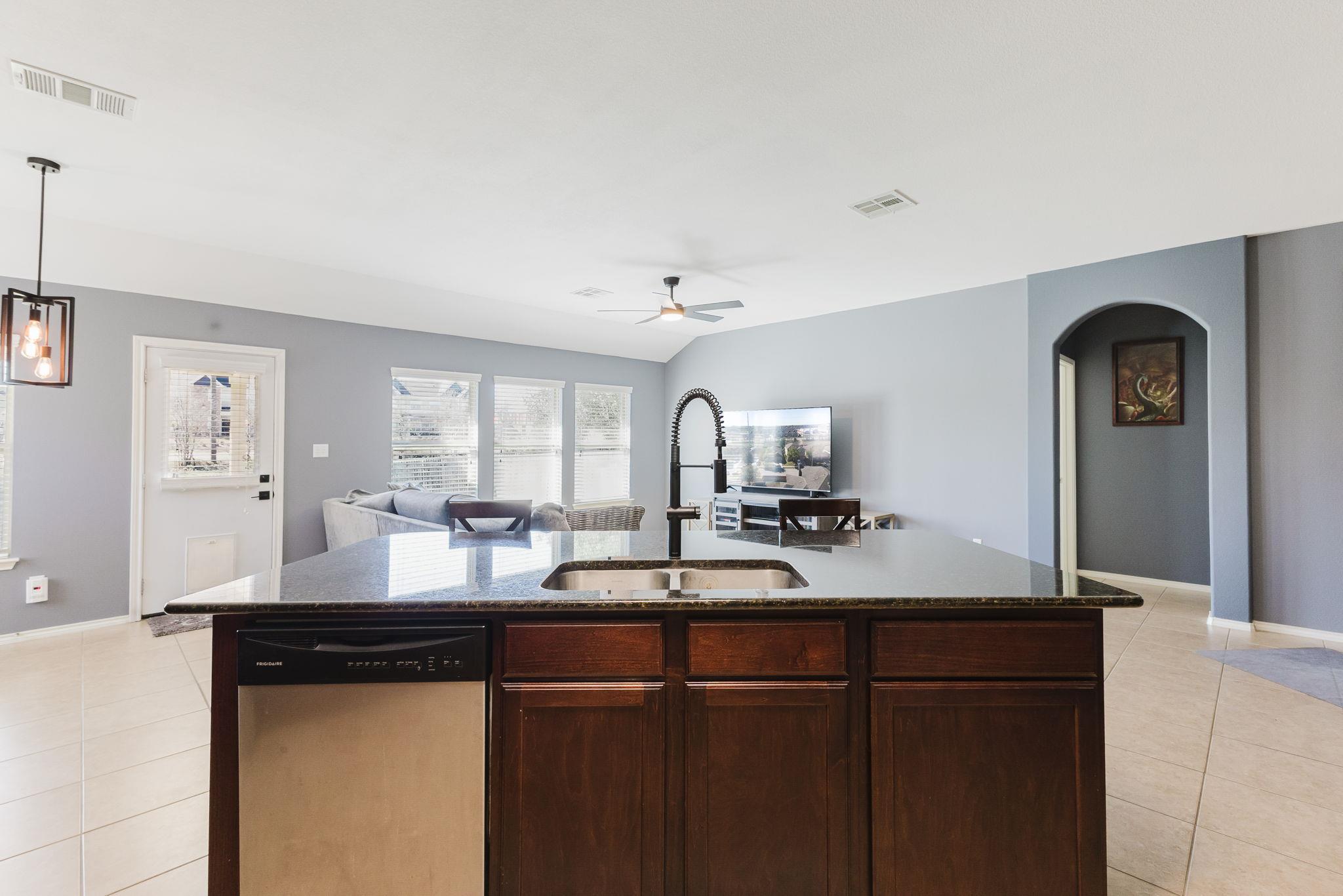 2292 Intrepid Dr, Buda, TX 78610