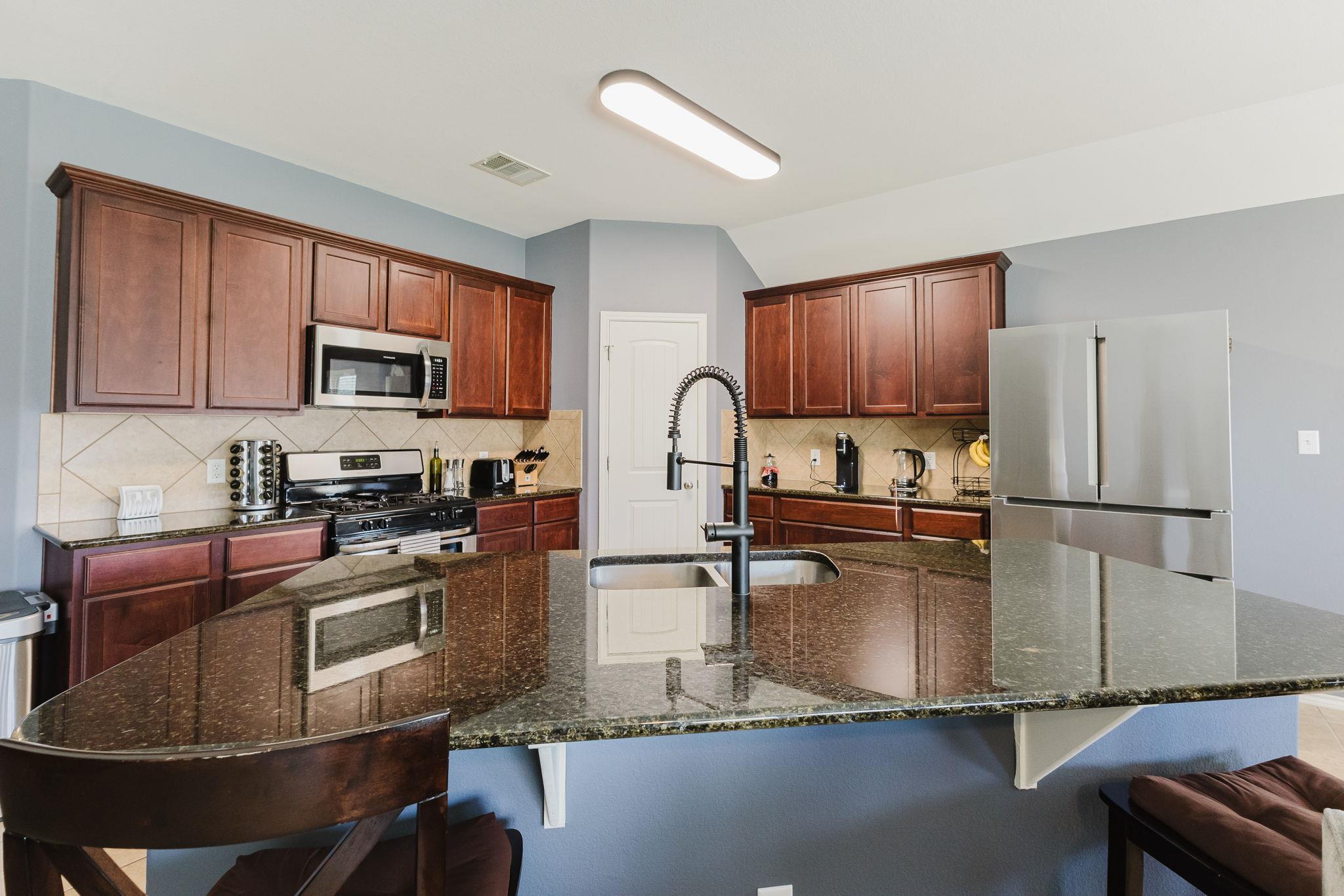 2292 Intrepid Dr, Buda, TX 78610