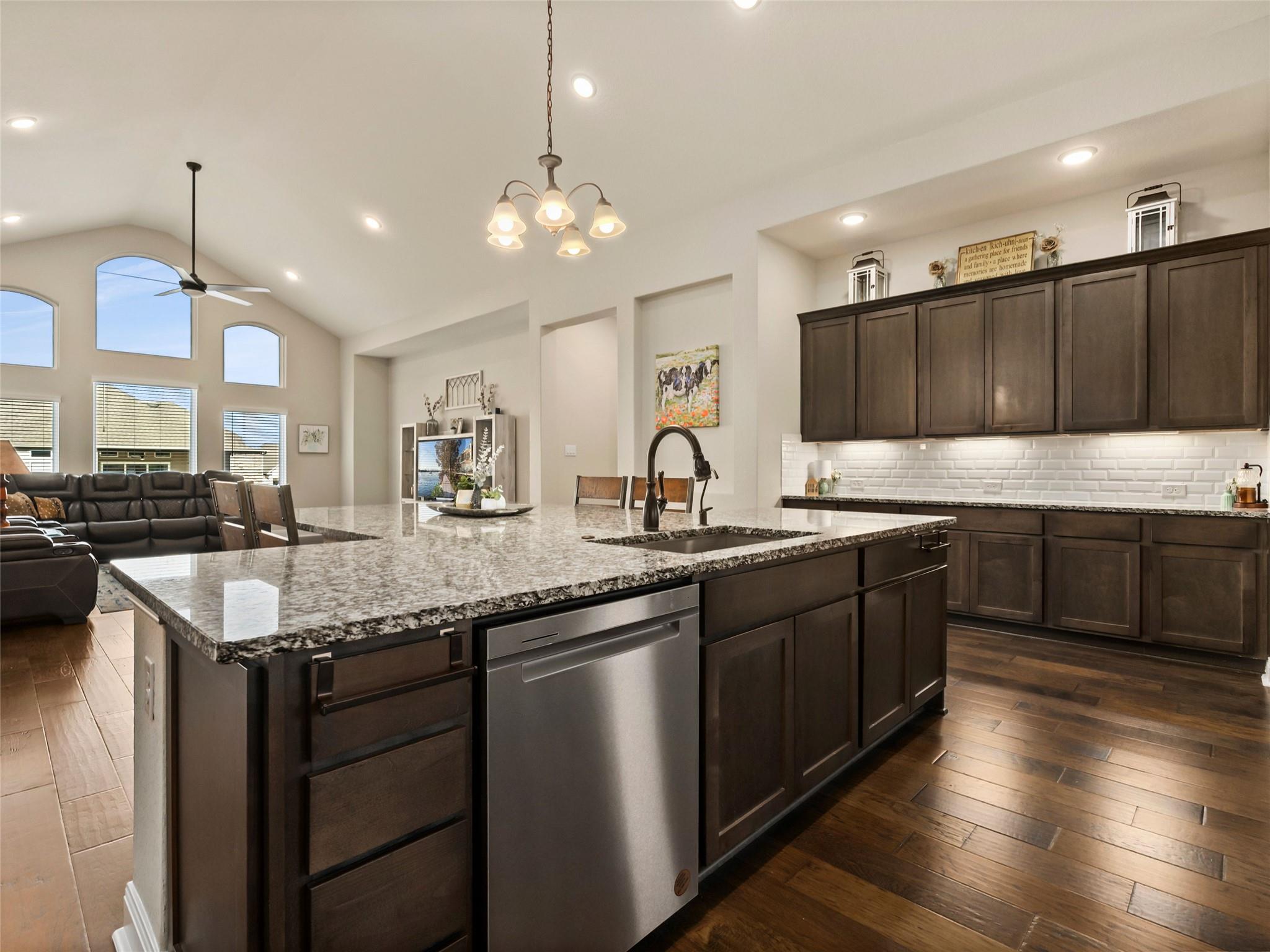 3235 Jasons Way, Marion, TX 78124