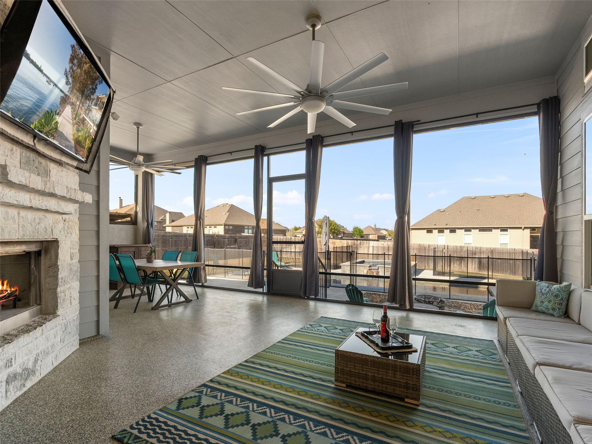 3235 Jasons Way, Marion, TX 78124