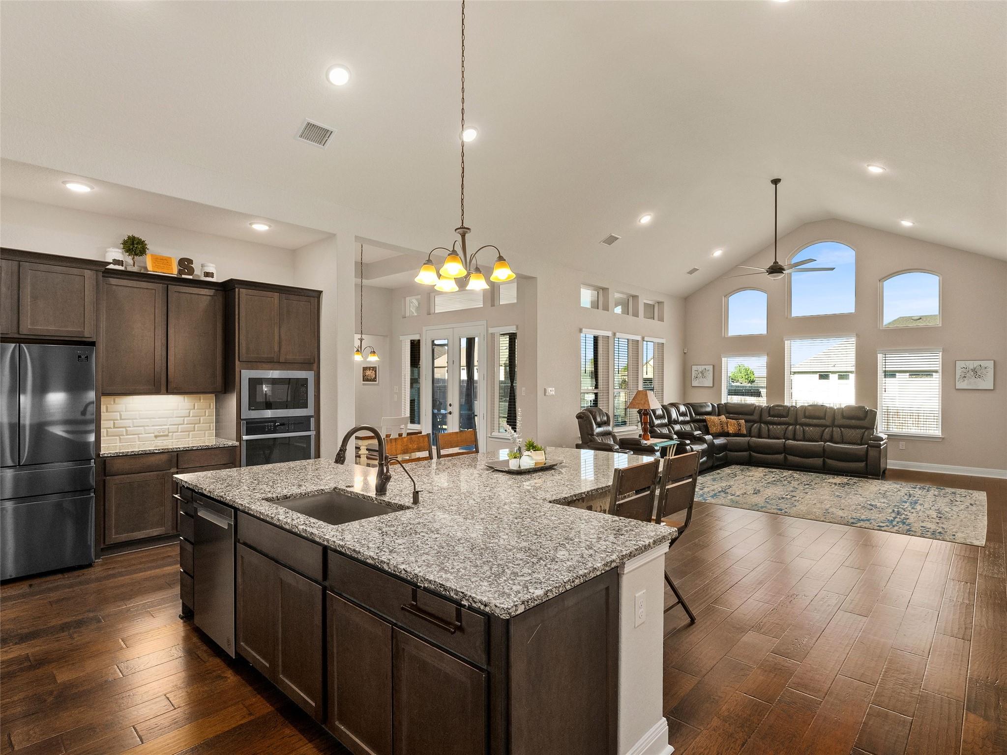 3235 Jasons Way, Marion, TX 78124