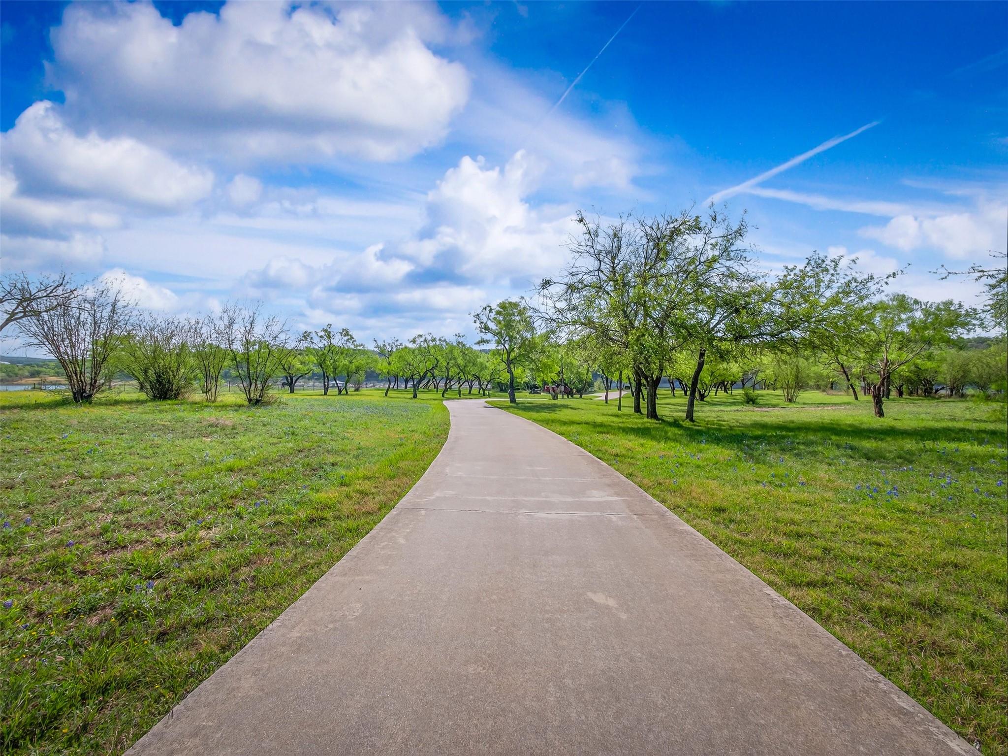 493 Chimney Cove Dr, Marble Falls, TX 78654