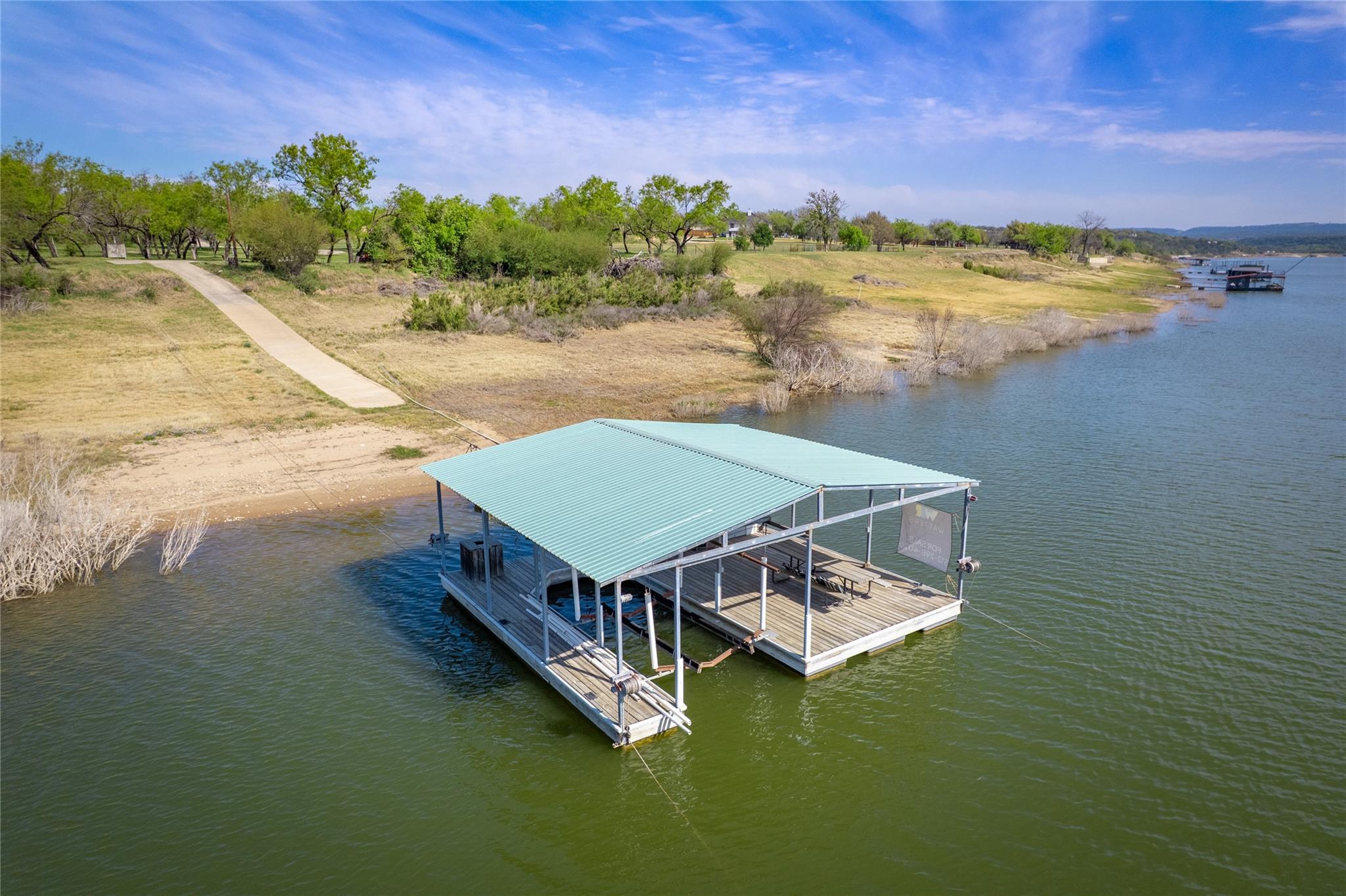493 Chimney Cove Dr, Marble Falls, TX 78654