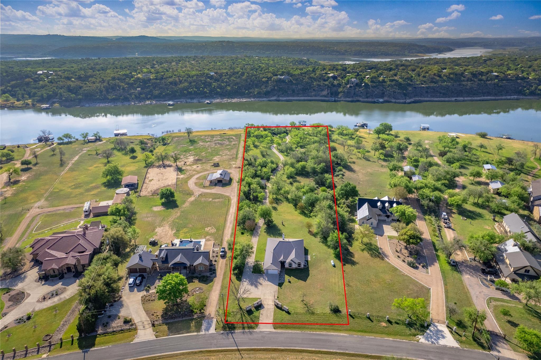 493 Chimney Cove Dr, Marble Falls, TX 78654