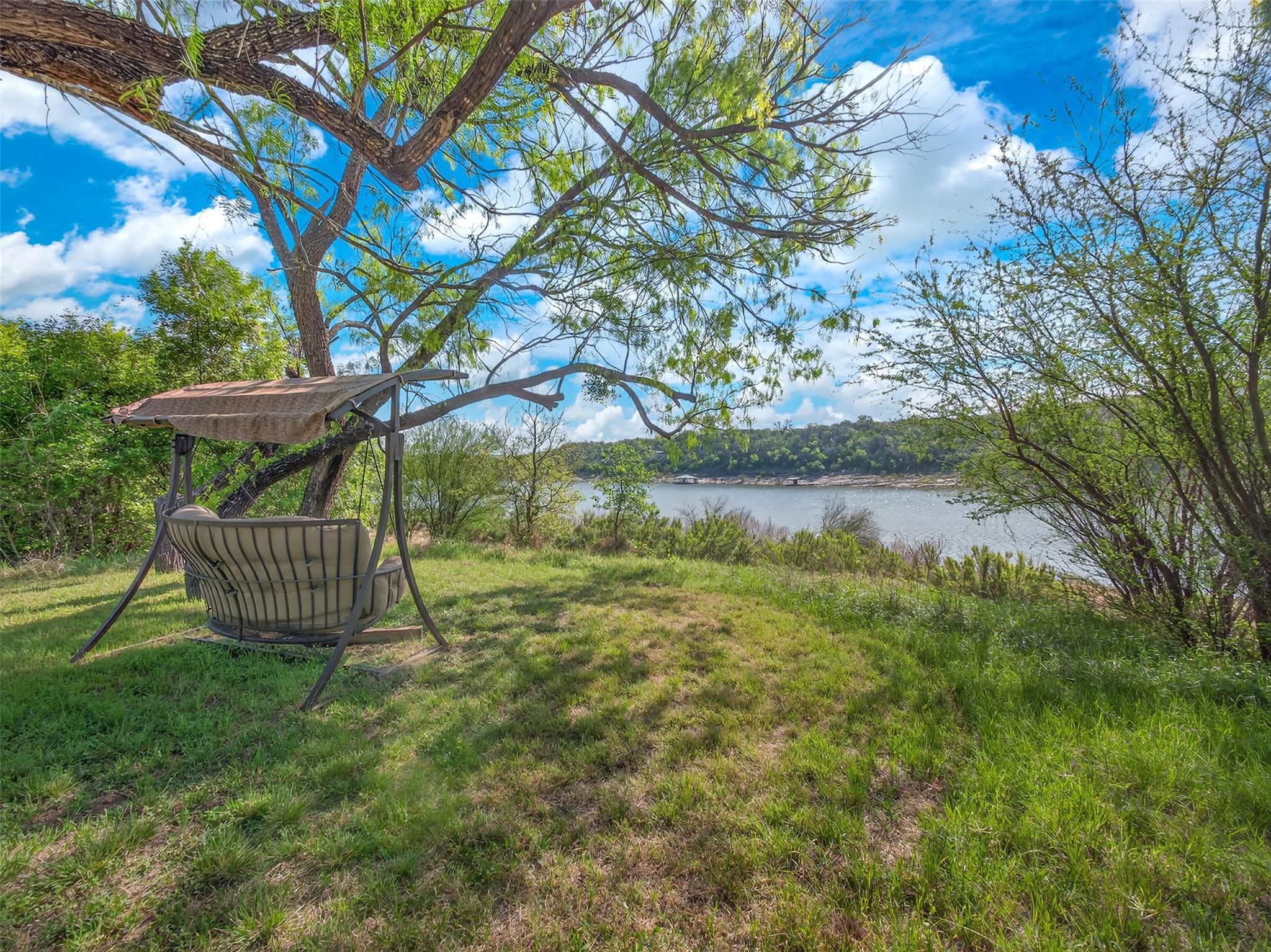 493 Chimney Cove Dr, Marble Falls, TX 78654