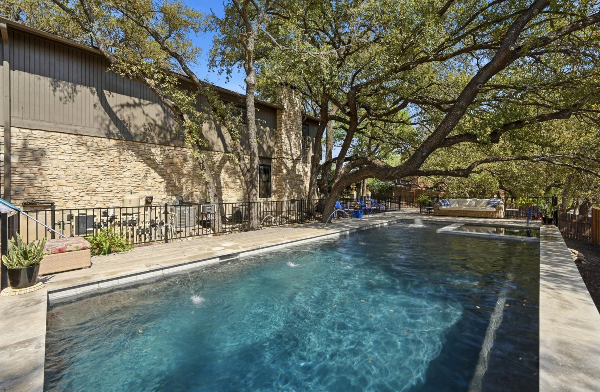 3100 Honey Tree Ln, Austin, TX 78746