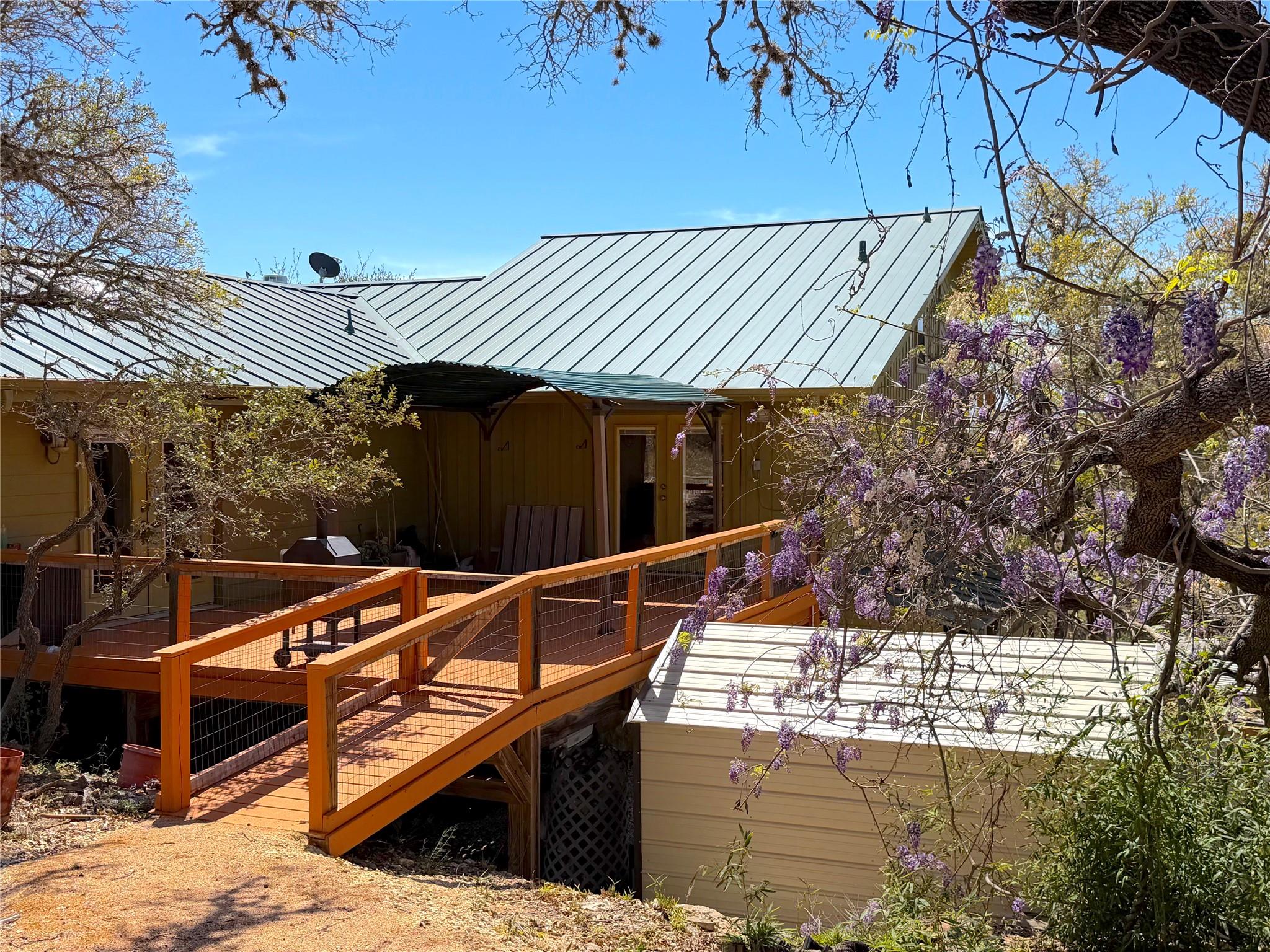 1721 Fm 3424 Dr, Canyon Lake, TX 78133