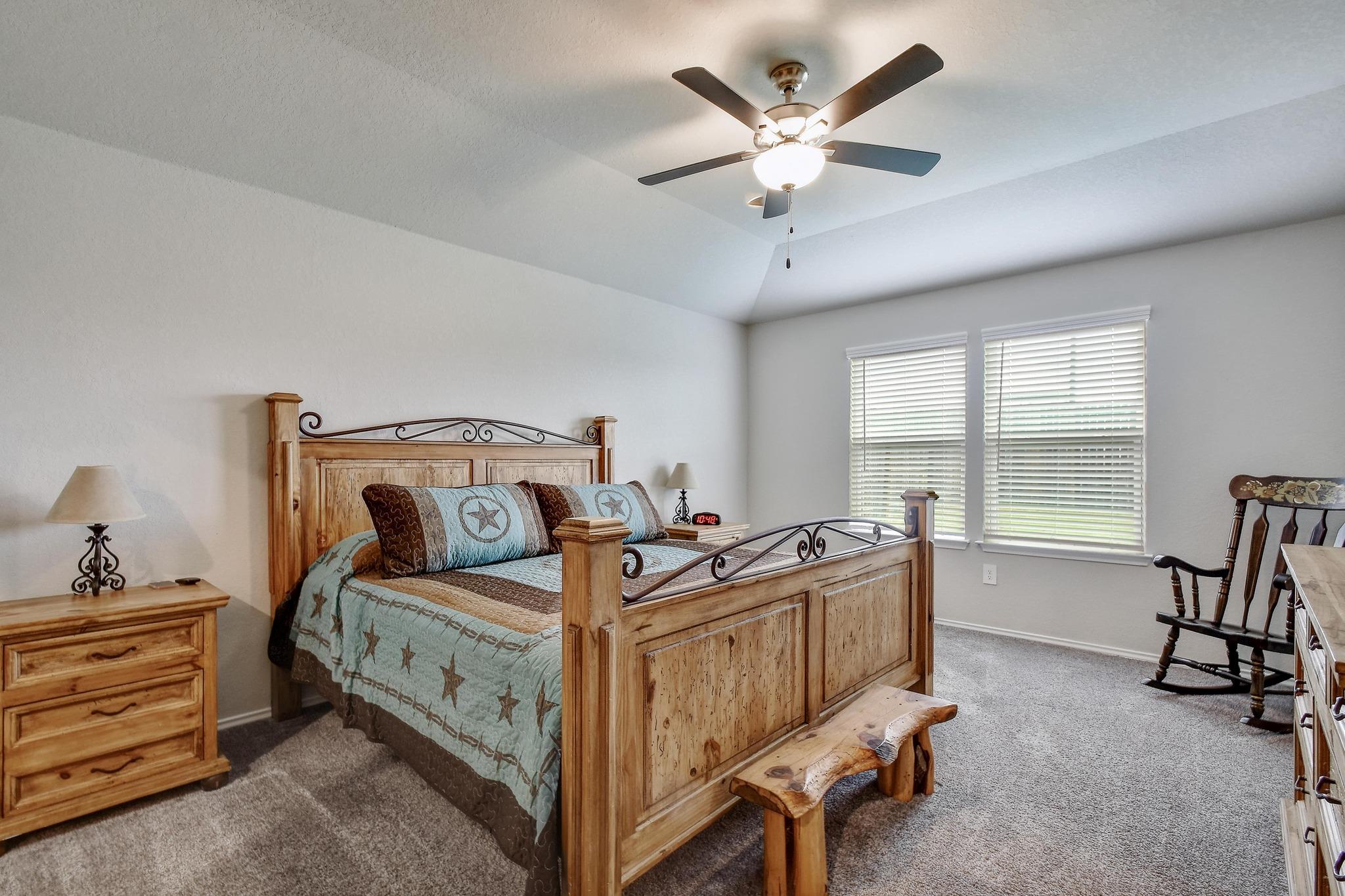 733 PEAK Pl, Seguin, TX 78155