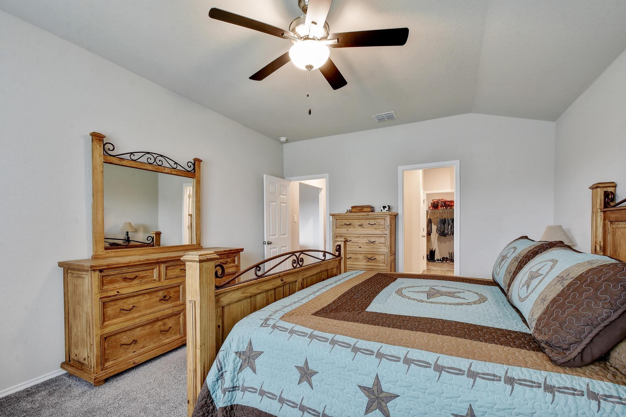 733 PEAK Pl, Seguin, TX 78155