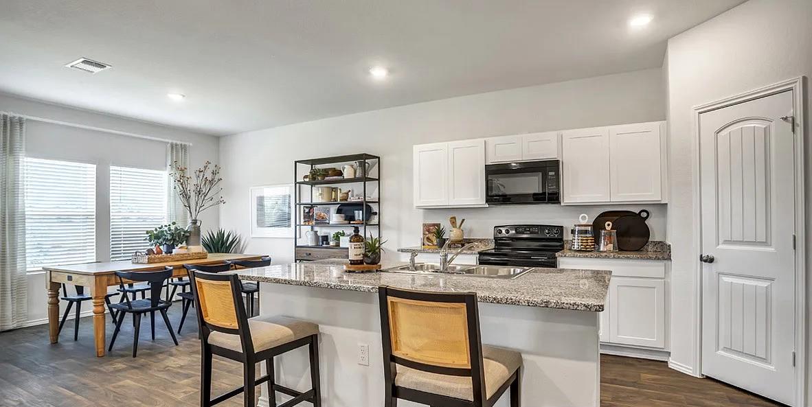 11524 Rush Ln, Elgin, TX 78621