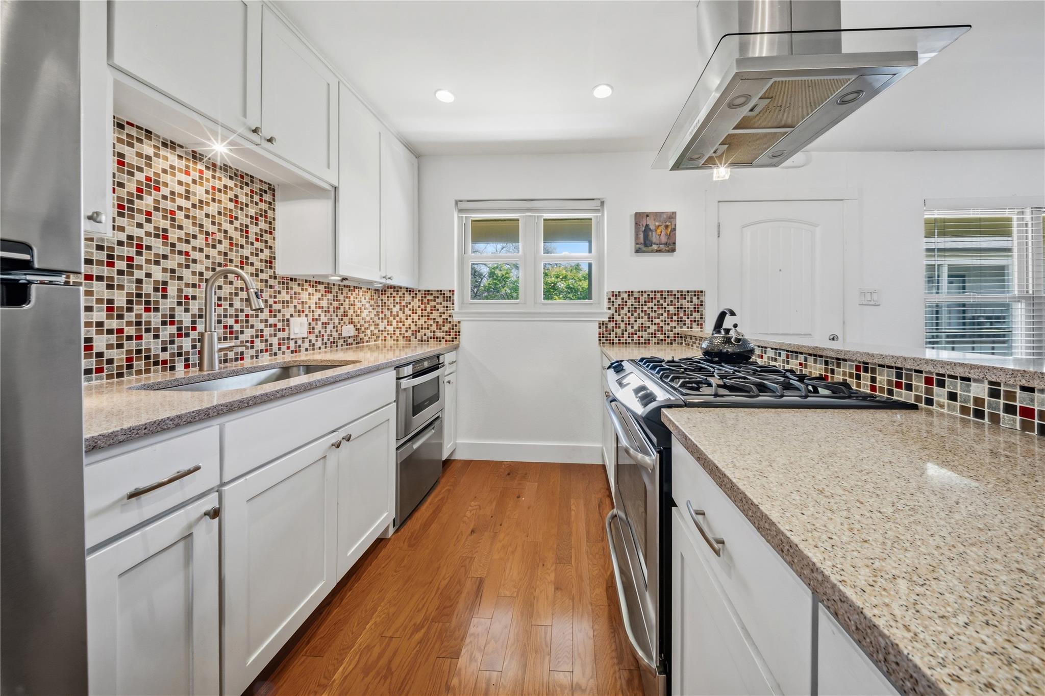 2301 Lawnmont Ave # 8, Austin, TX 78756