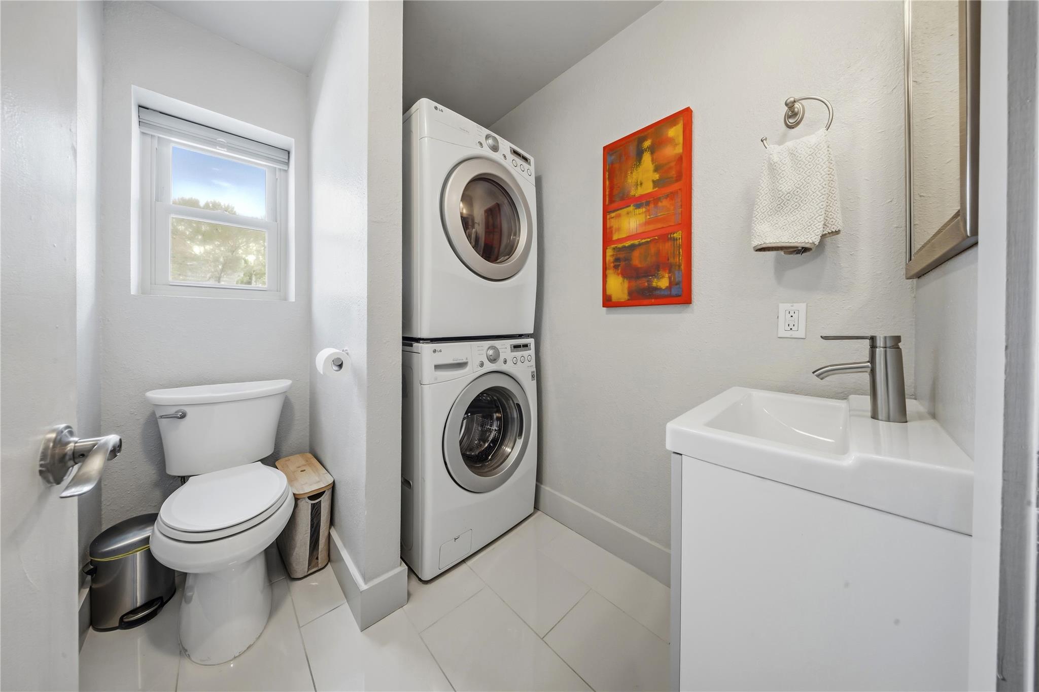 2301 Lawnmont Ave # 8, Austin, TX 78756