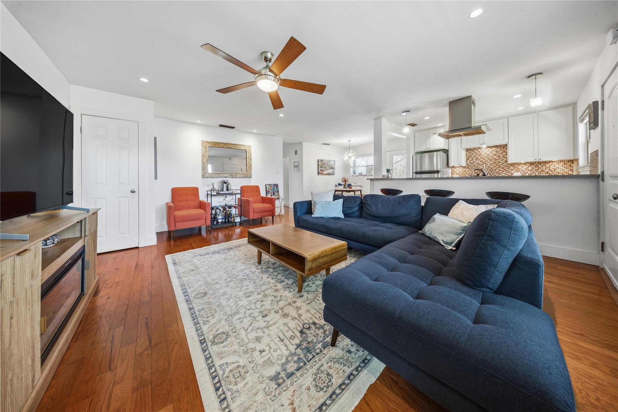 2301 Lawnmont Ave # 8, Austin, TX 78756