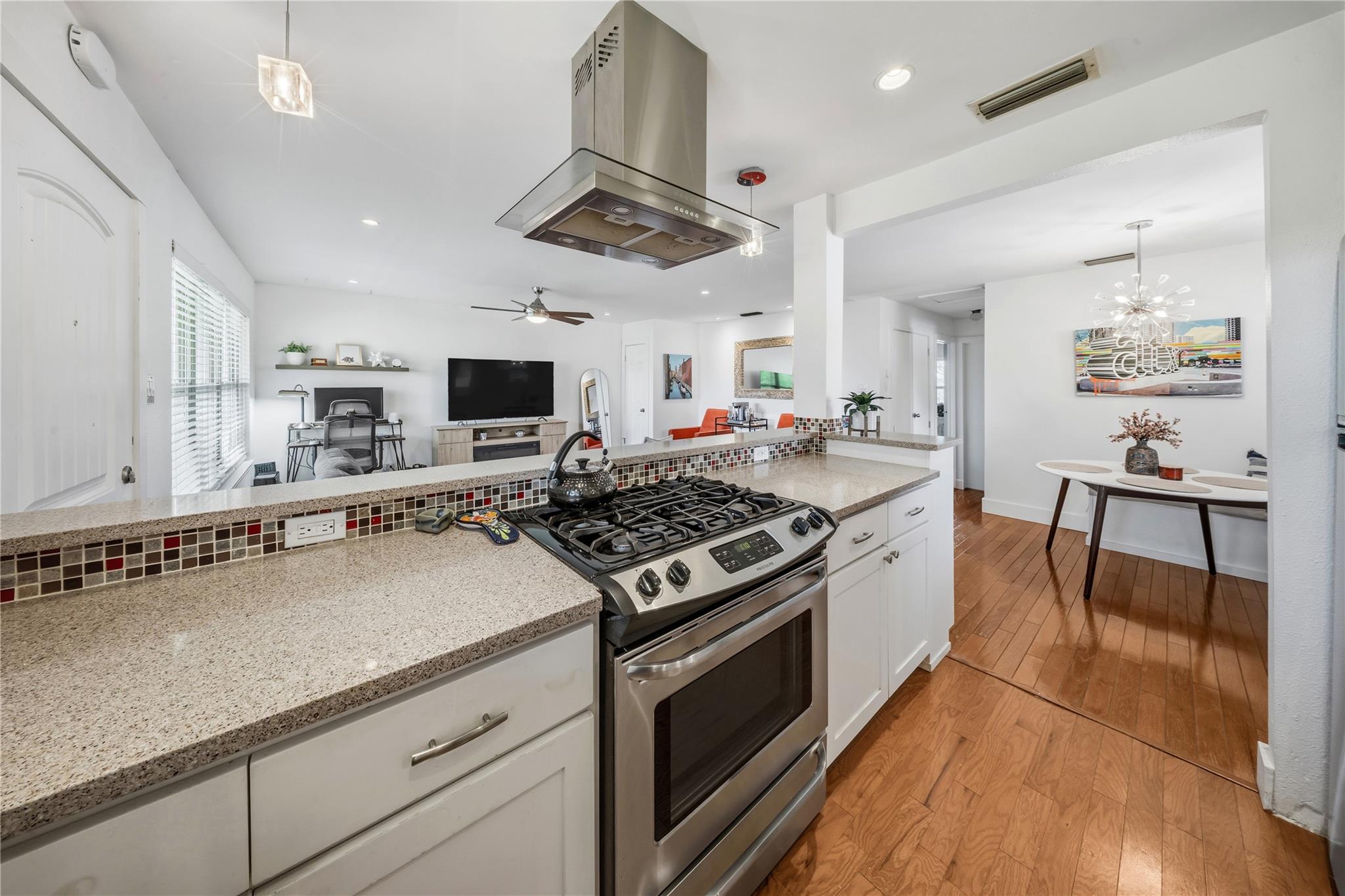 2301 Lawnmont Ave # 8, Austin, TX 78756