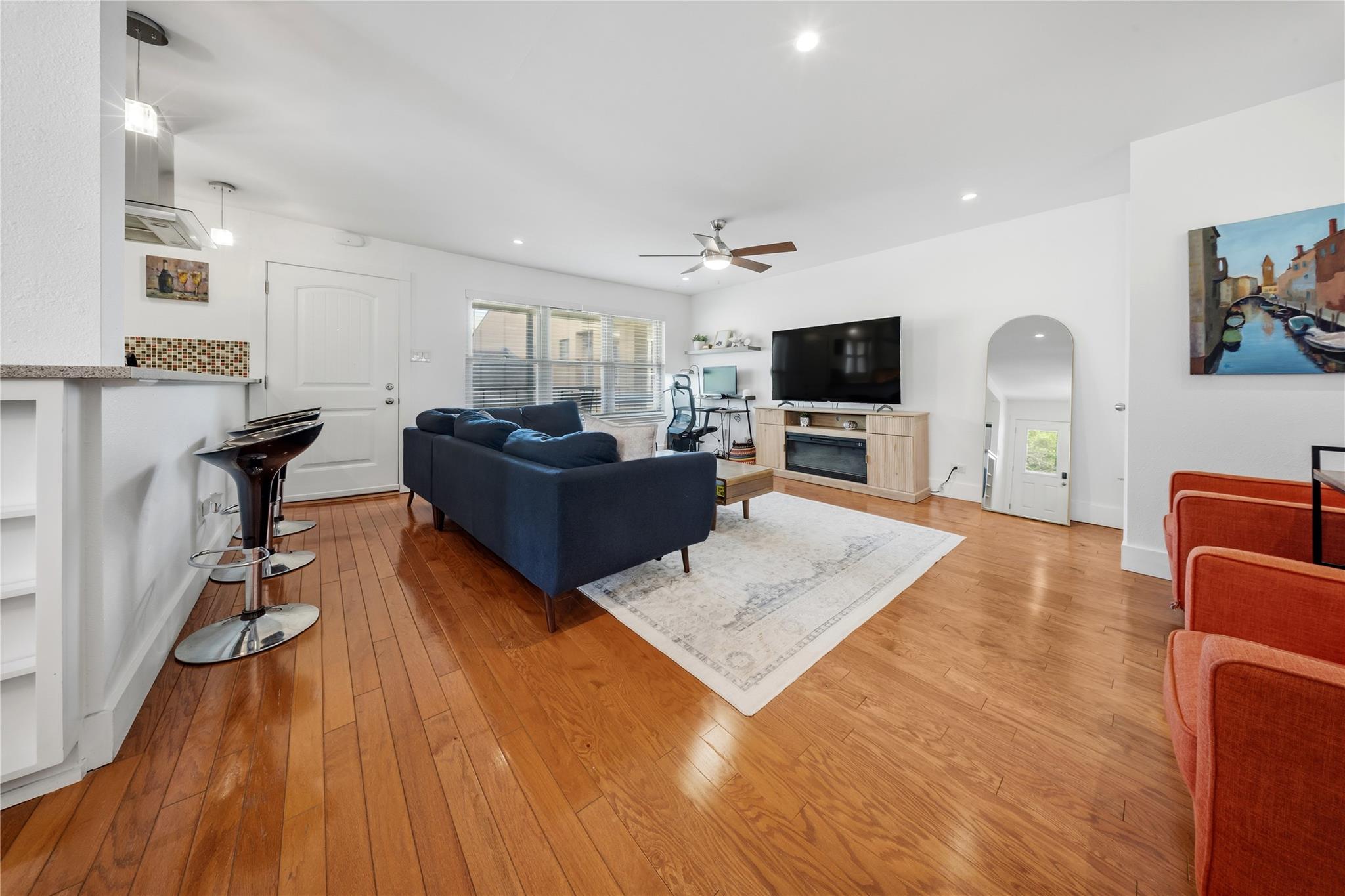 2301 Lawnmont Ave # 8, Austin, TX 78756