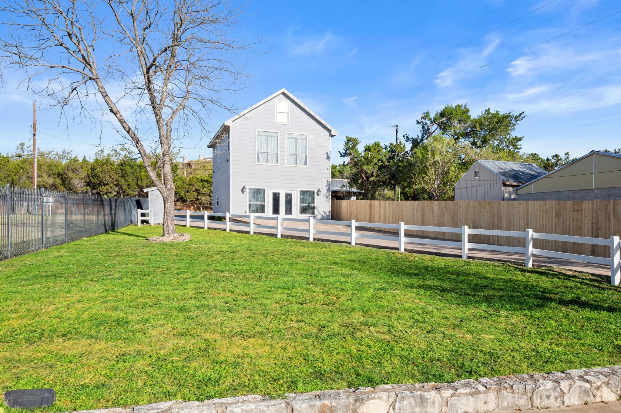 20005 Rod and Gun Club Rd, Spicewood, TX 78669