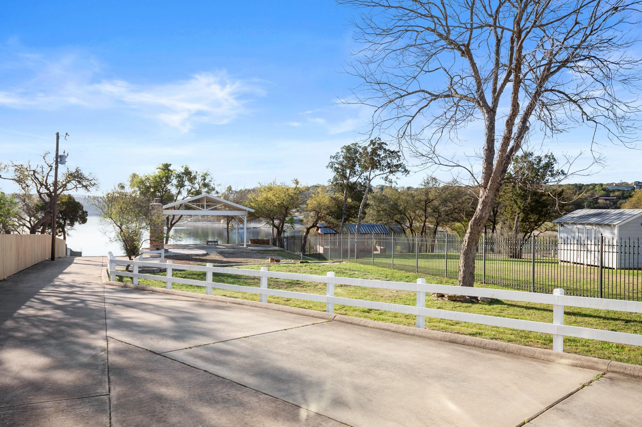 20005 Rod and Gun Club Rd, Spicewood, TX 78669