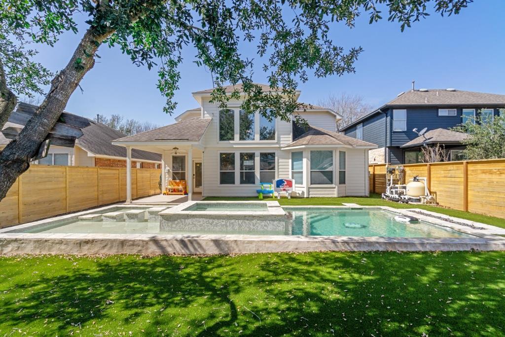 10313 Big Thicket Dr, Austin, TX 78747