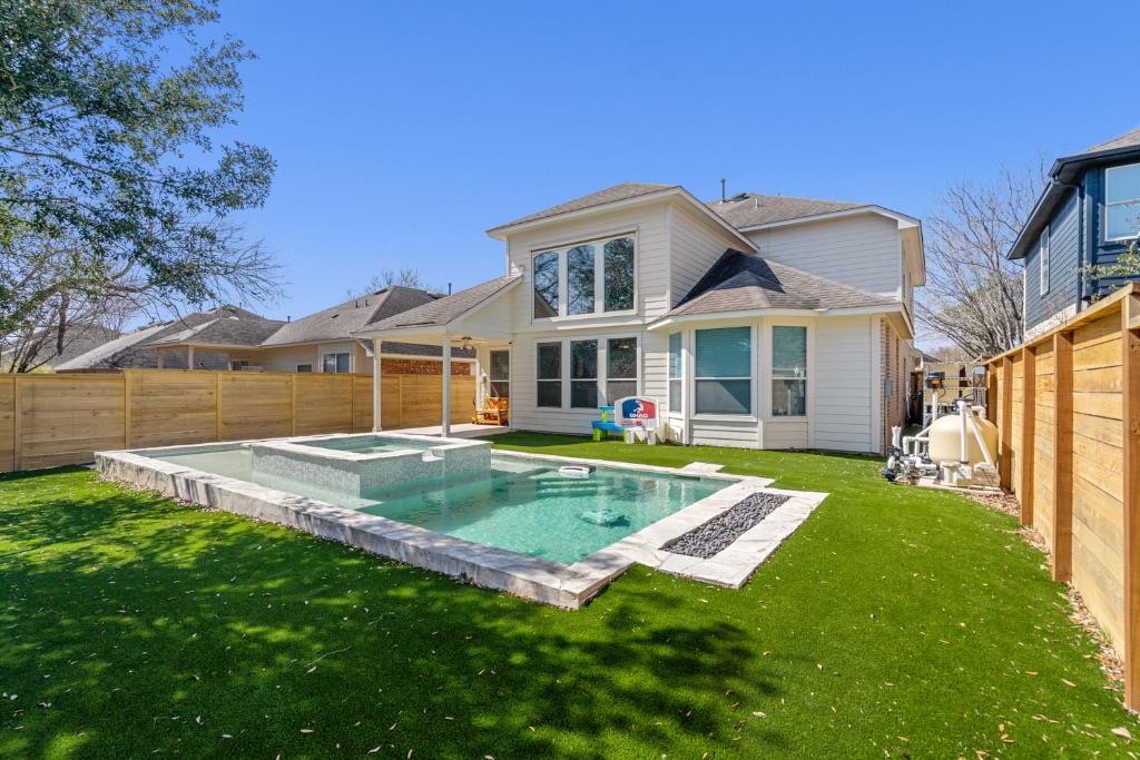 10313 Big Thicket Dr, Austin, TX 78747