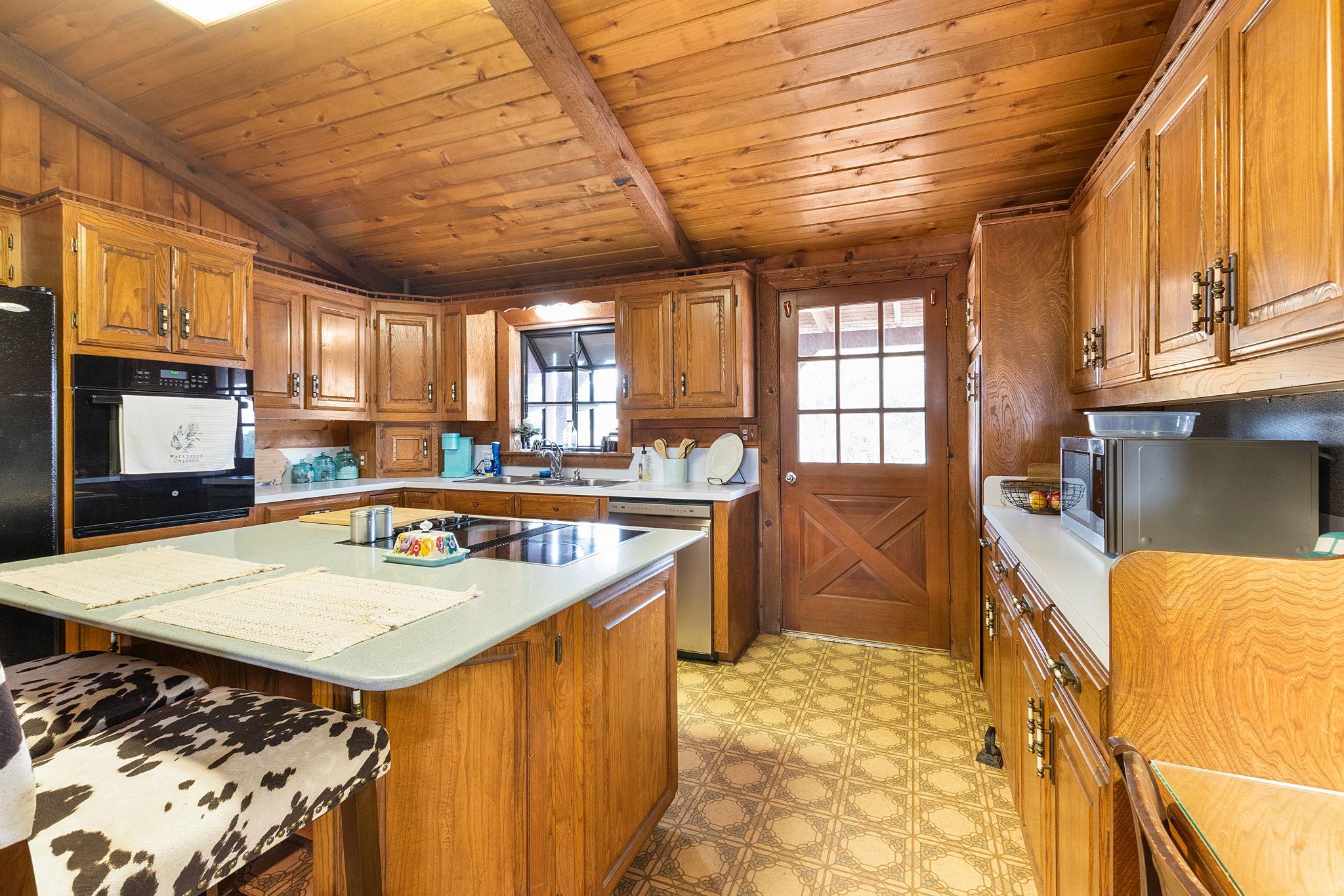 124 Old Mission Rd, Kempner, TX 76539